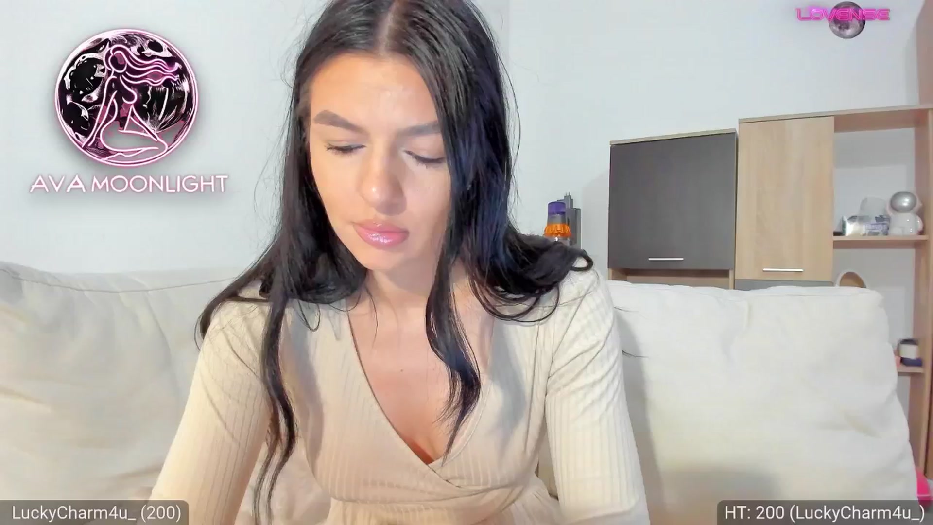 Gallery image thumbnail from AvaMoonlight's myfreecams stream on, 01/13/2025, 17:19 image 10 of 20
