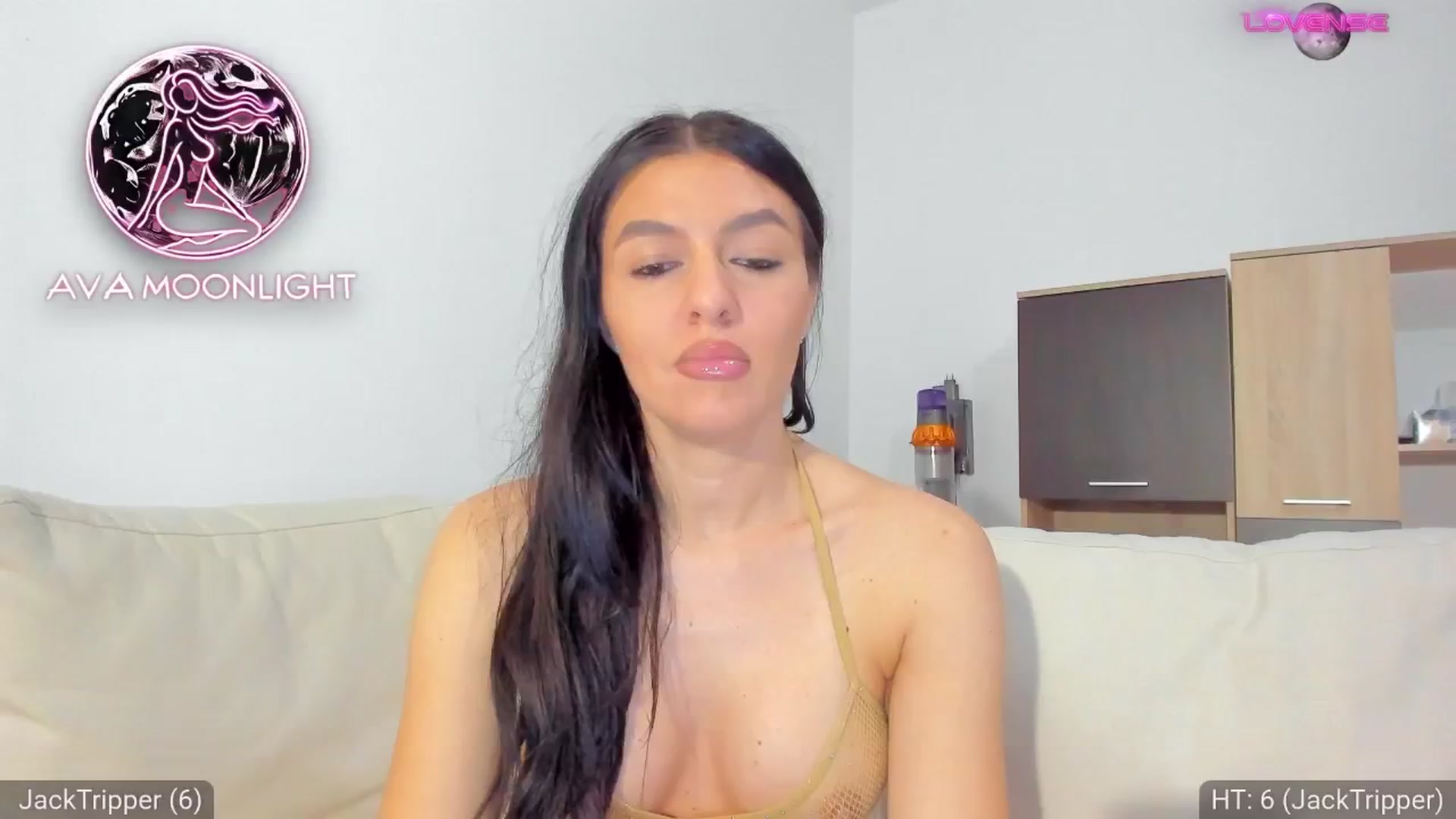 Gallery image thumbnail from AvaMoonlight's myfreecams stream on, 01/14/2025, 01:20 image 5 of 20