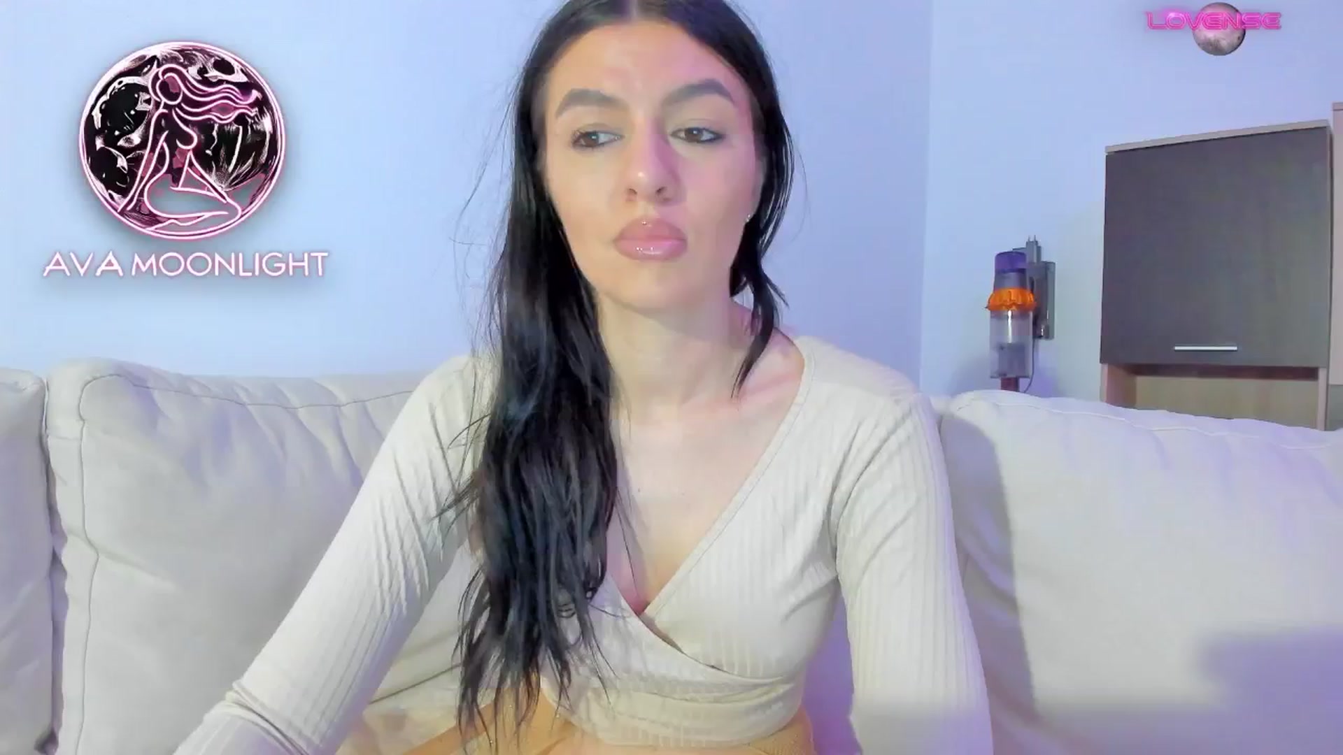 Gallery image thumbnail from AvaMoonlight's myfreecams stream on, 01/14/2025, 01:20 image 19 of 20