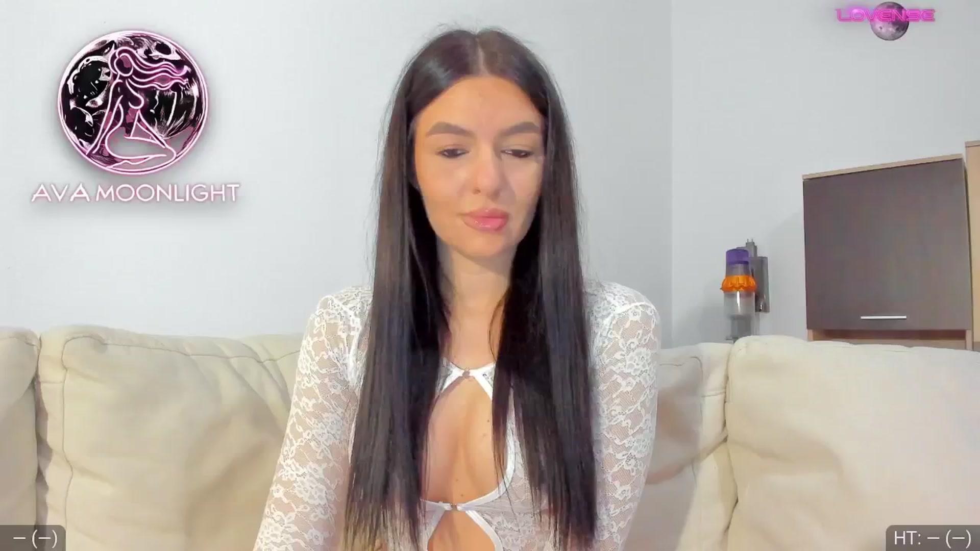 Gallery image thumbnail from AvaMoonlight's myfreecams stream on, 01/14/2025, 17:14 image 4 of 20