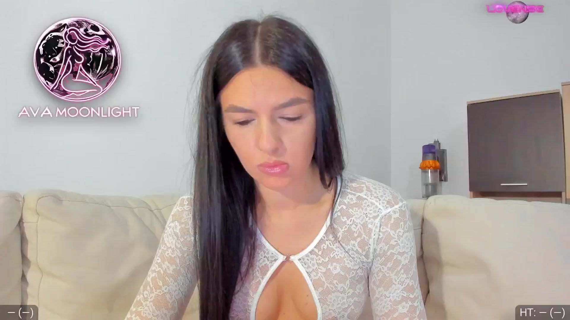 Gallery image thumbnail from AvaMoonlight's myfreecams stream on, 01/14/2025, 17:14 image 5 of 20