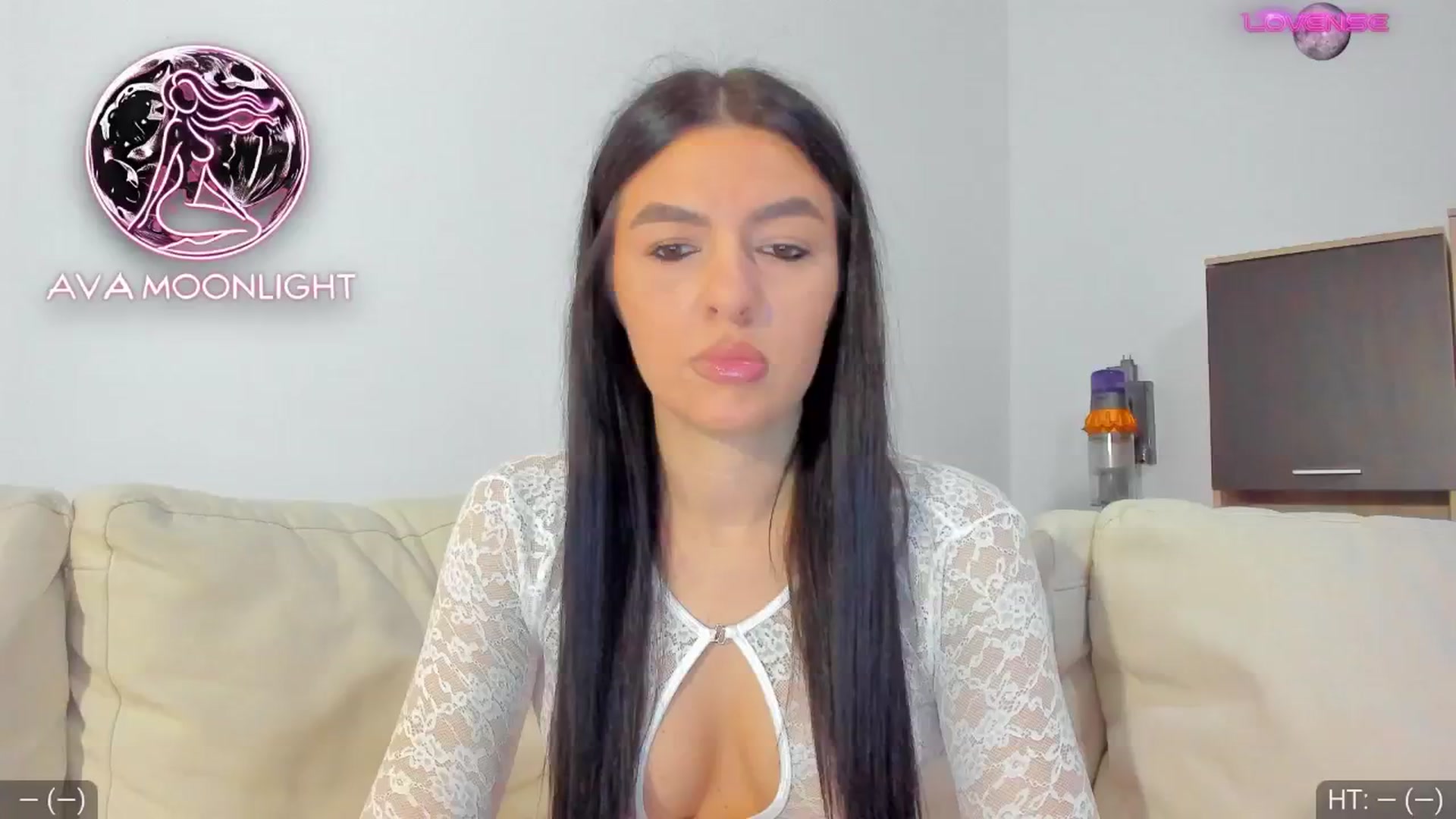 Gallery image thumbnail from AvaMoonlight's myfreecams stream on, 01/14/2025, 17:14 image 3 of 20