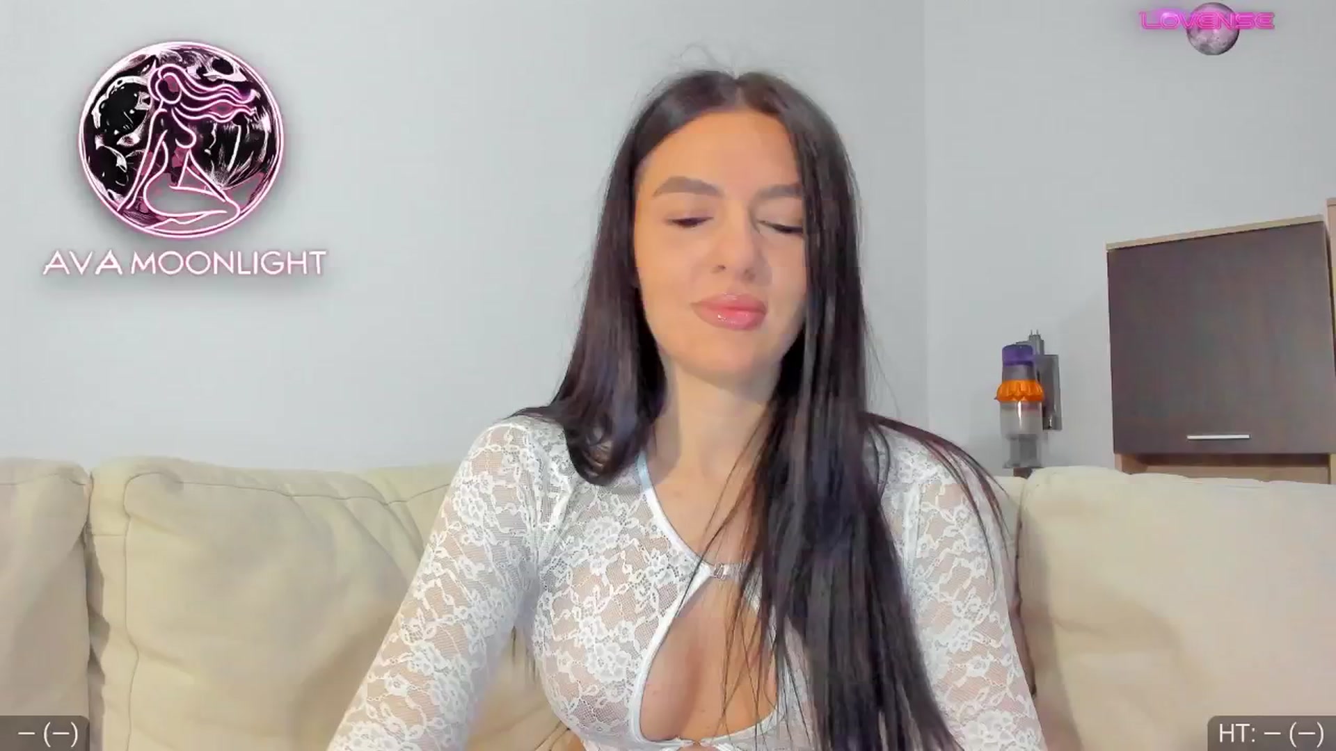 Gallery image thumbnail from AvaMoonlight's myfreecams stream on, 01/14/2025, 17:14 image 1 of 20