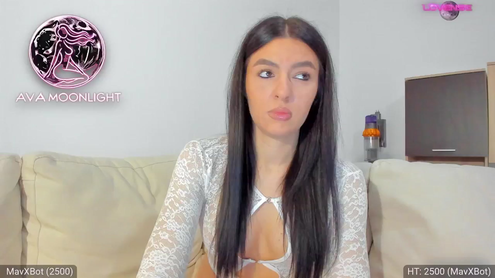 Gallery image thumbnail from AvaMoonlight's myfreecams stream on, 01/14/2025, 17:14 image 12 of 20