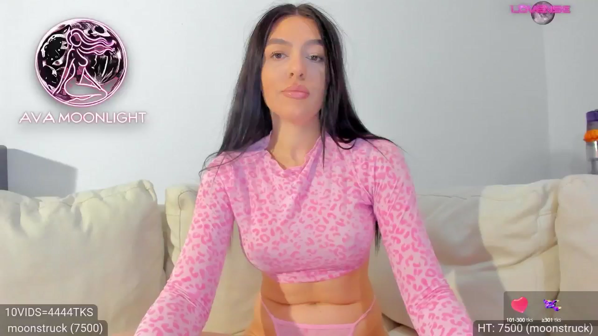Gallery image thumbnail from AvaMoonlight's myfreecams stream on, 01/15/2025, 17:15 image 13 of 20