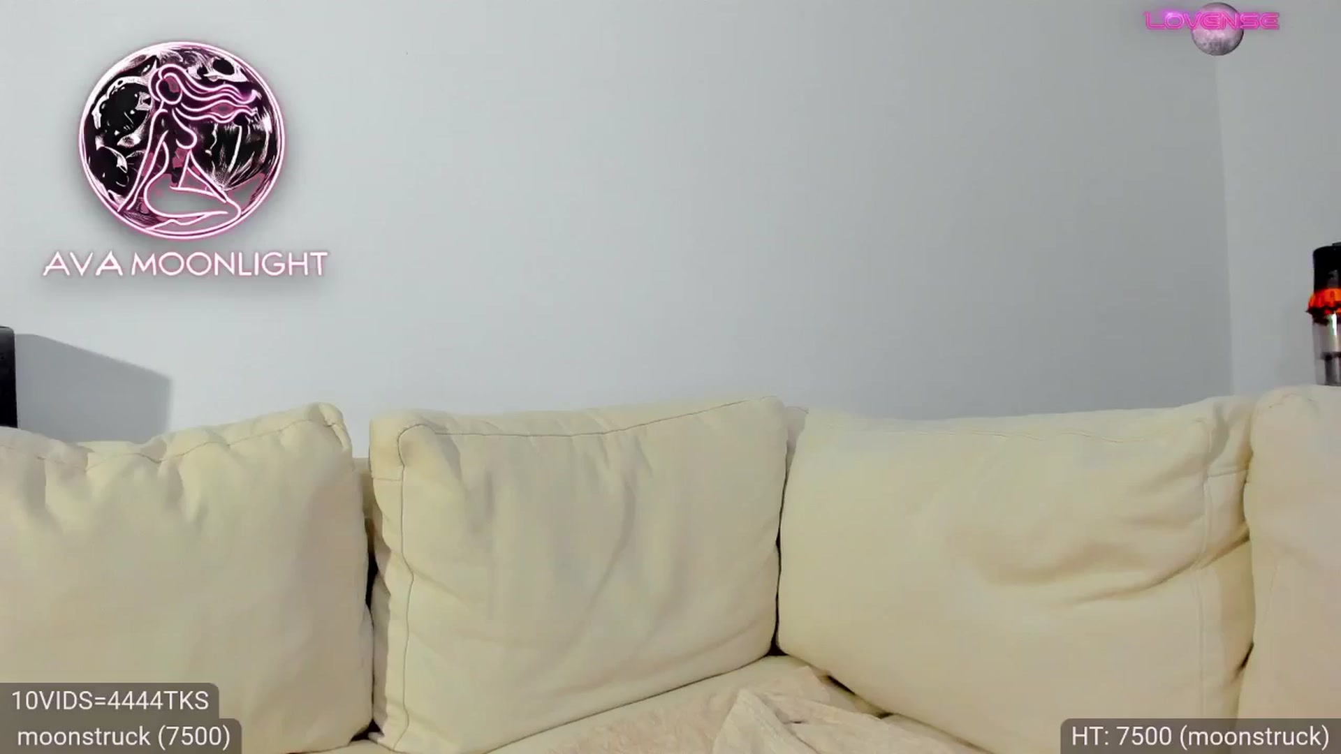 Gallery image thumbnail from AvaMoonlight's myfreecams stream on, 01/15/2025, 17:15 image 14 of 20