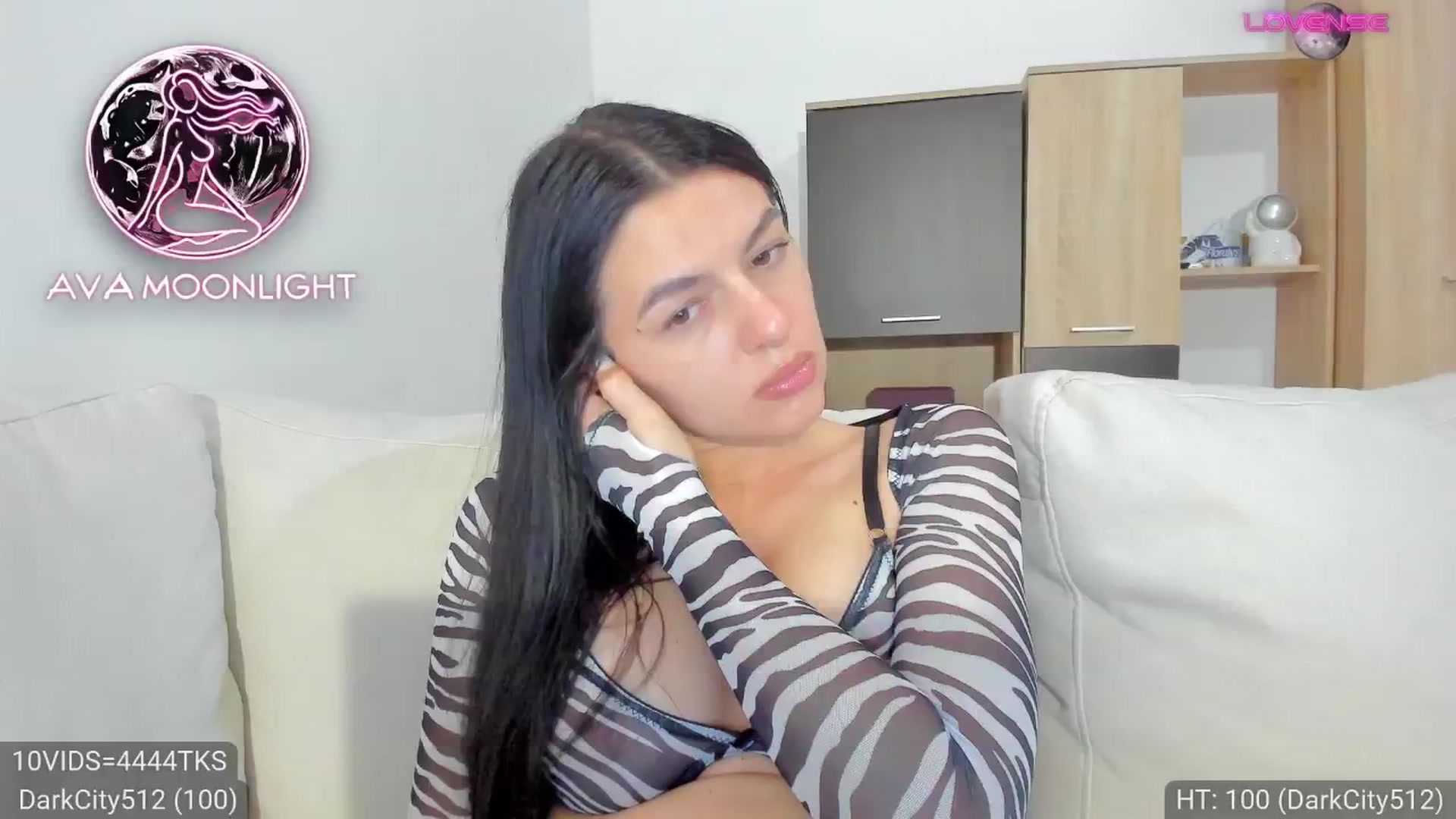 Gallery image thumbnail from AvaMoonlight's myfreecams stream on, 01/17/2025, 24:20 image 5 of 20