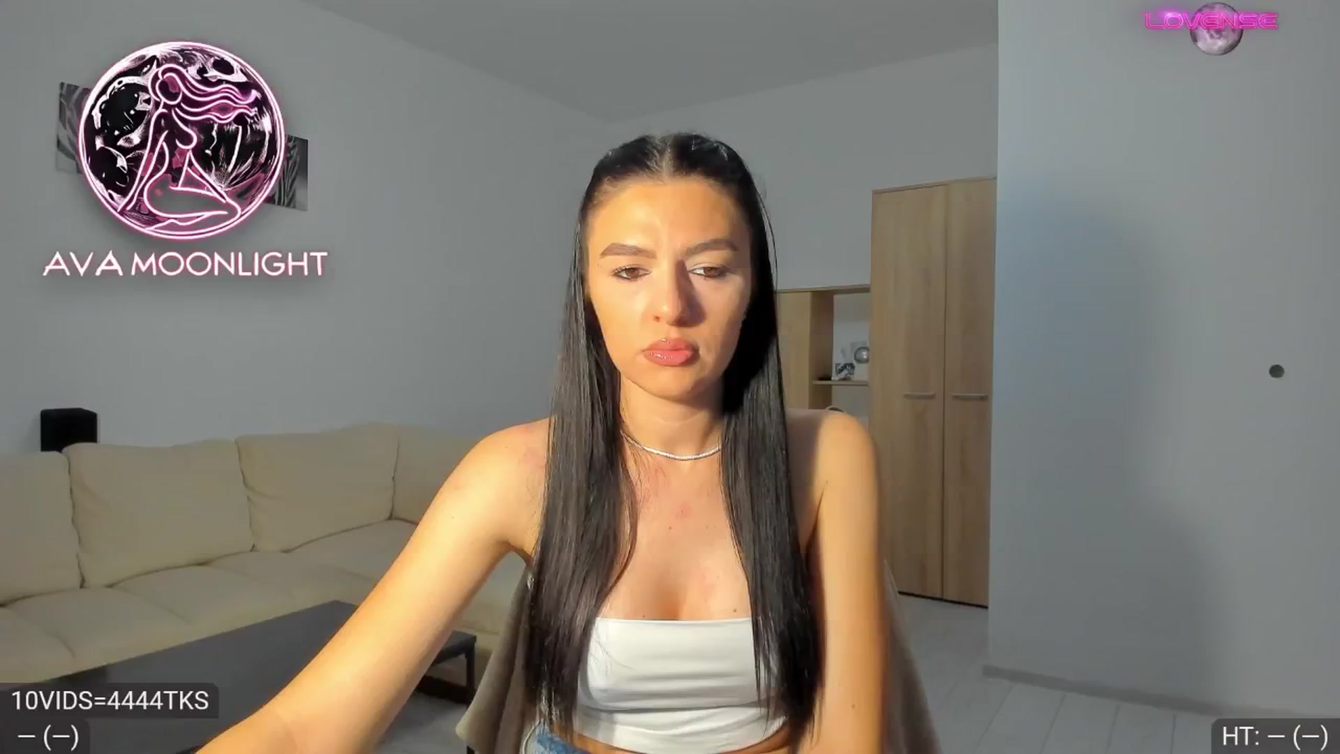 Gallery image thumbnail from AvaMoonlight's myfreecams stream on, 01/17/2025, 17:17 image 7 of 20