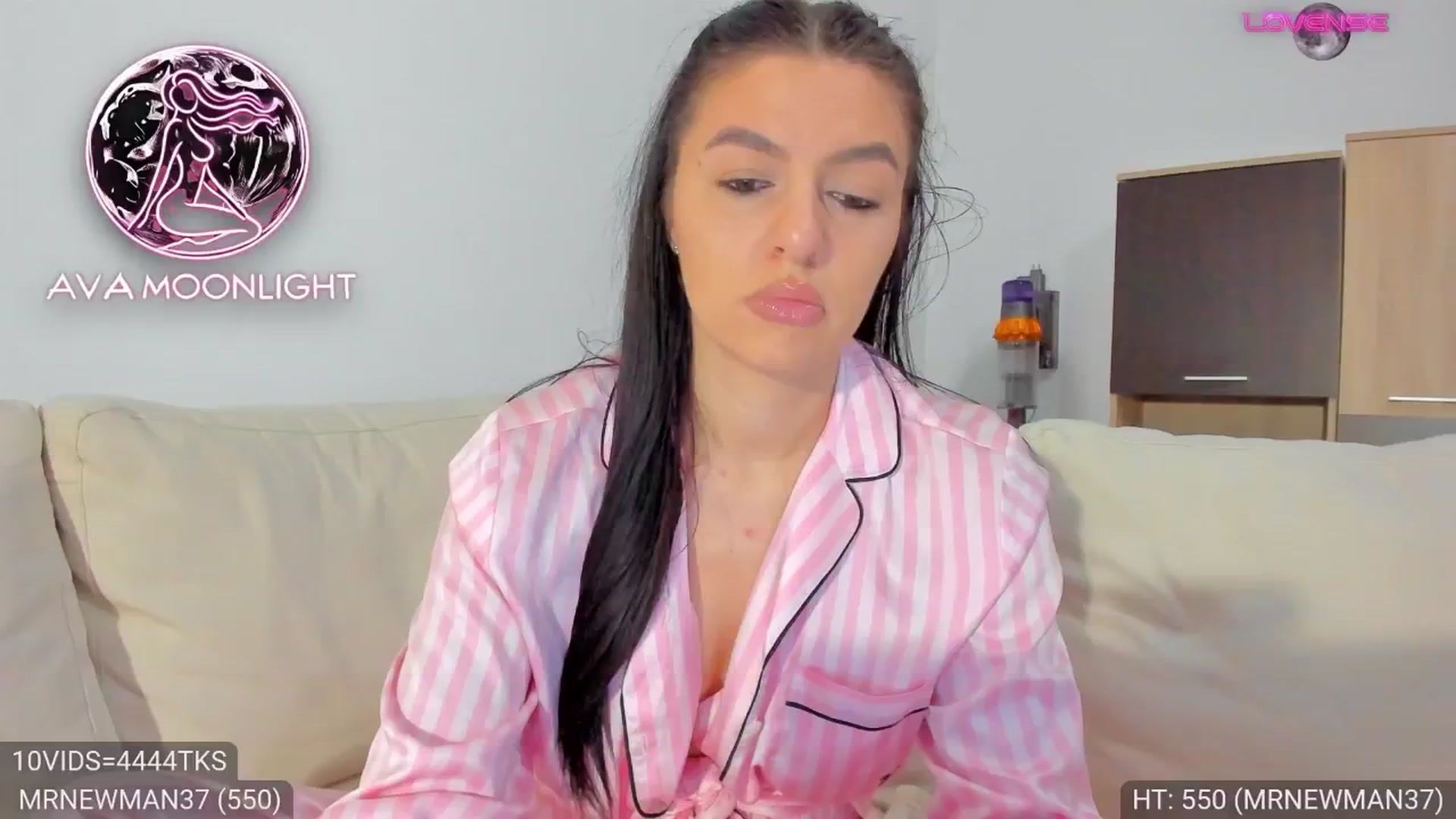 Gallery image thumbnail from AvaMoonlight's myfreecams stream on, 01/19/2025, 24:52 image 16 of 20