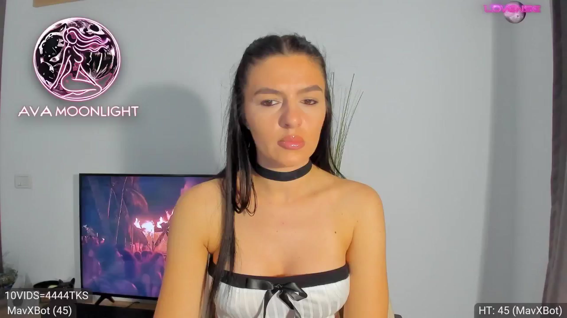 Gallery image thumbnail from AvaMoonlight's myfreecams stream on, 01/19/2025, 17:21 image 7 of 20