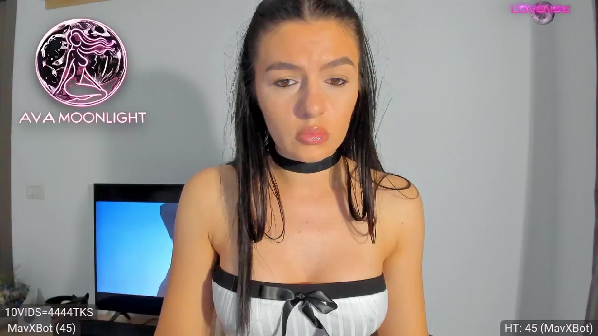 Gallery image thumbnail from AvaMoonlight's myfreecams stream on, 01/19/2025, 17:21 image 11 of 20