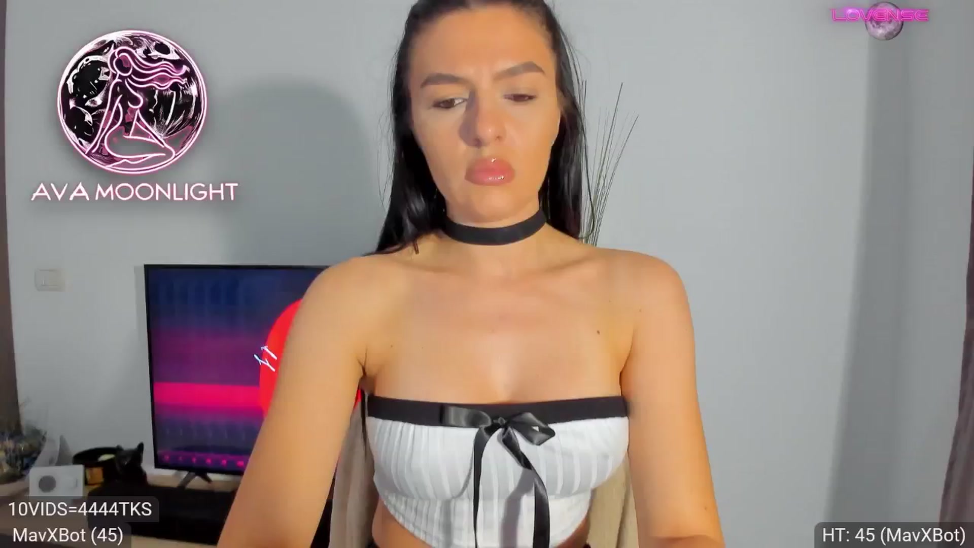 Gallery image thumbnail from AvaMoonlight's myfreecams stream on, 01/19/2025, 17:21 image 15 of 20