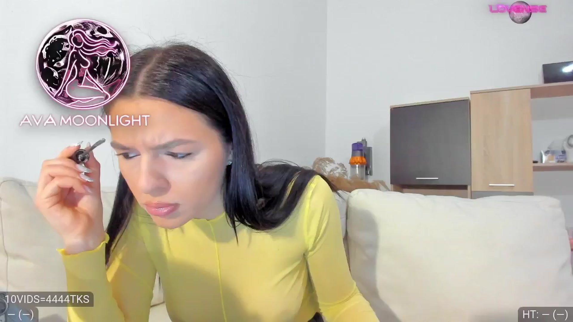 Gallery image thumbnail from AvaMoonlight's myfreecams stream on, 01/22/2025, 17:18 image 3 of 20