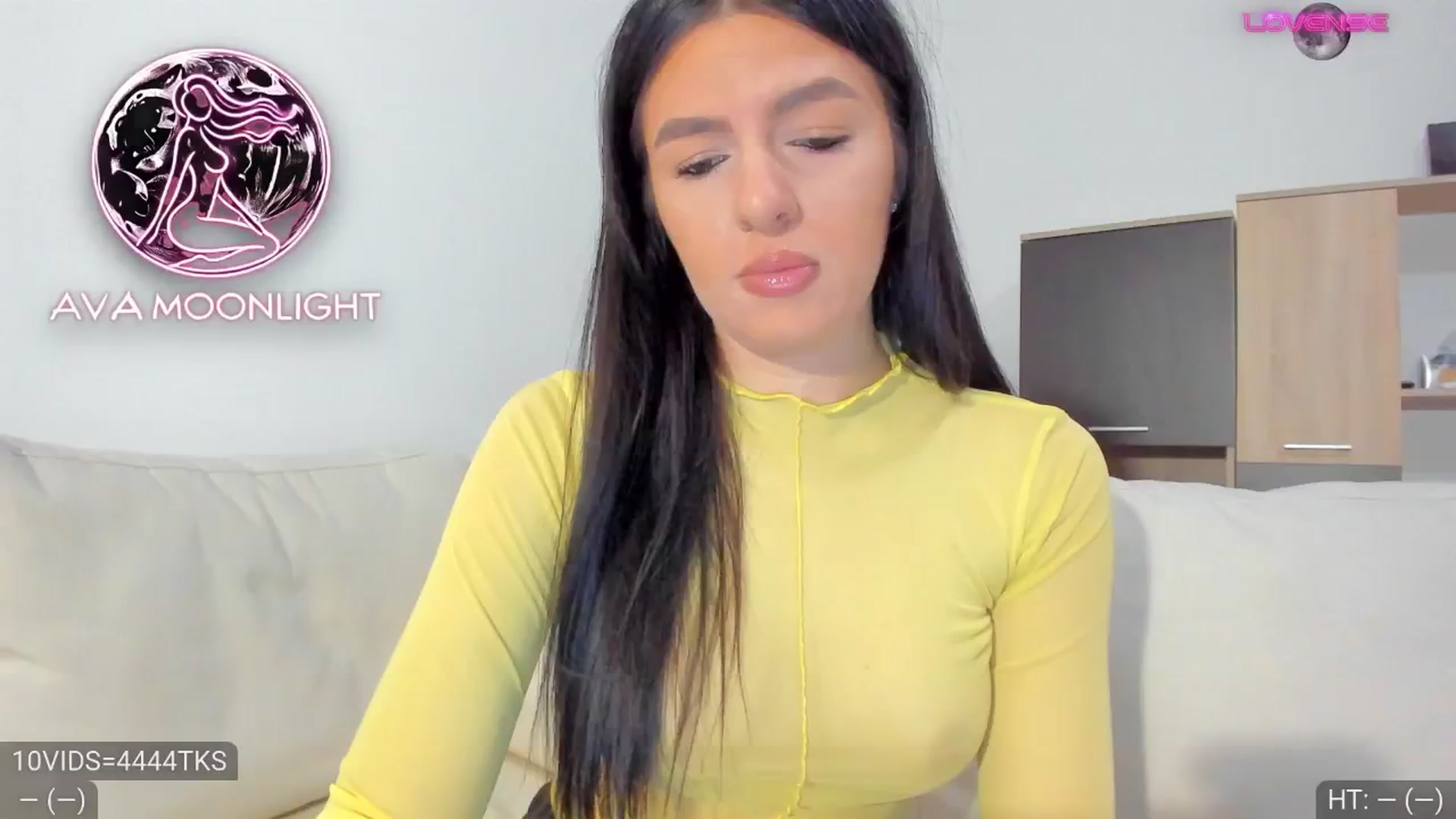 Gallery image thumbnail from AvaMoonlight's myfreecams stream on, 01/22/2025, 17:18 image 12 of 20