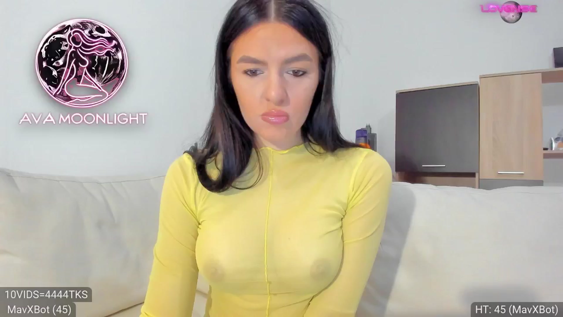 Gallery image thumbnail from AvaMoonlight's myfreecams stream on, 01/22/2025, 17:18 image 13 of 20