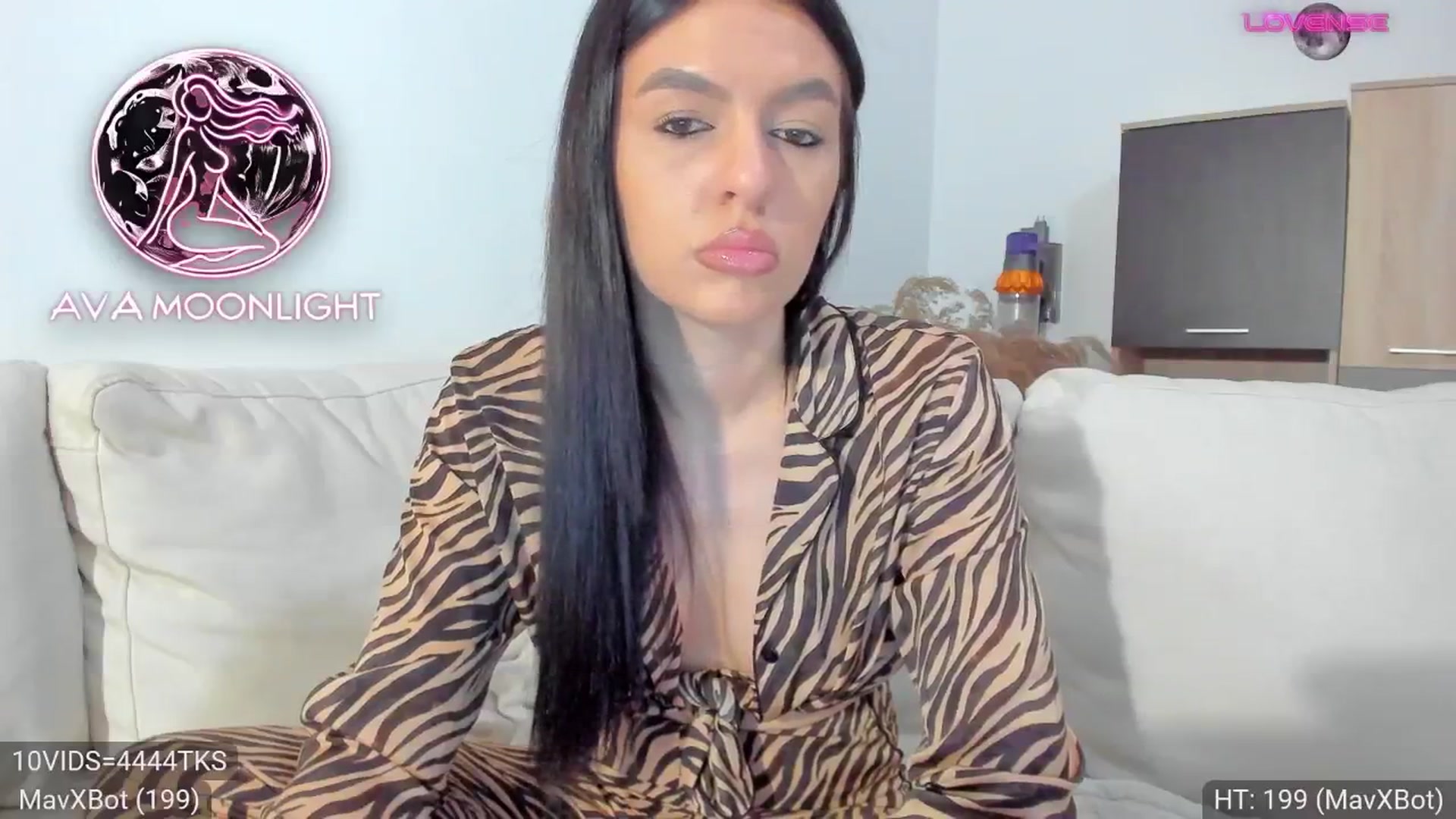 Gallery image thumbnail from AvaMoonlight's myfreecams stream on, 01/24/2025, 01:14 image 7 of 20