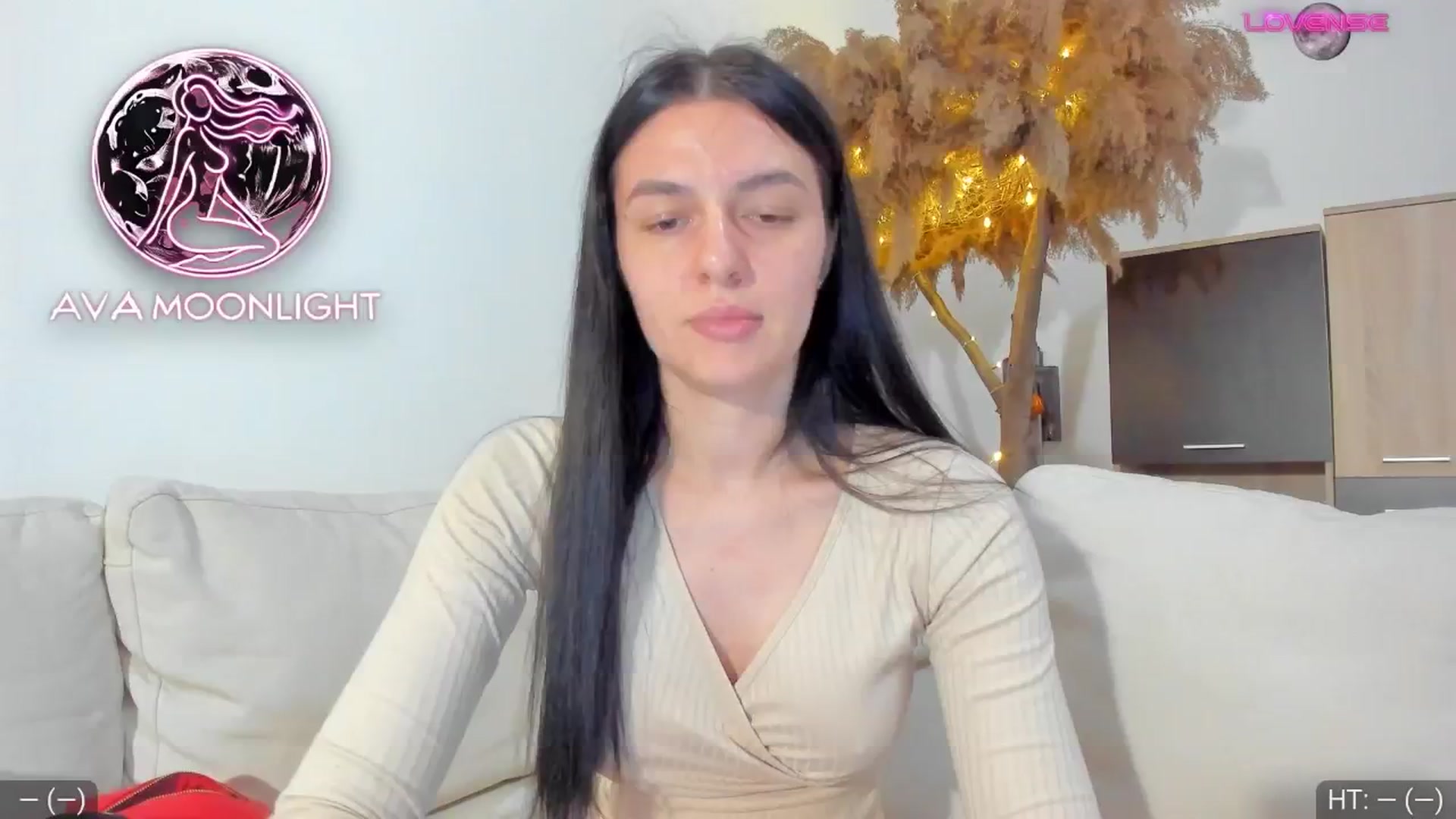 Gallery image thumbnail from AvaMoonlight's myfreecams stream on, 01/25/2025, 17:09 image 2 of 20