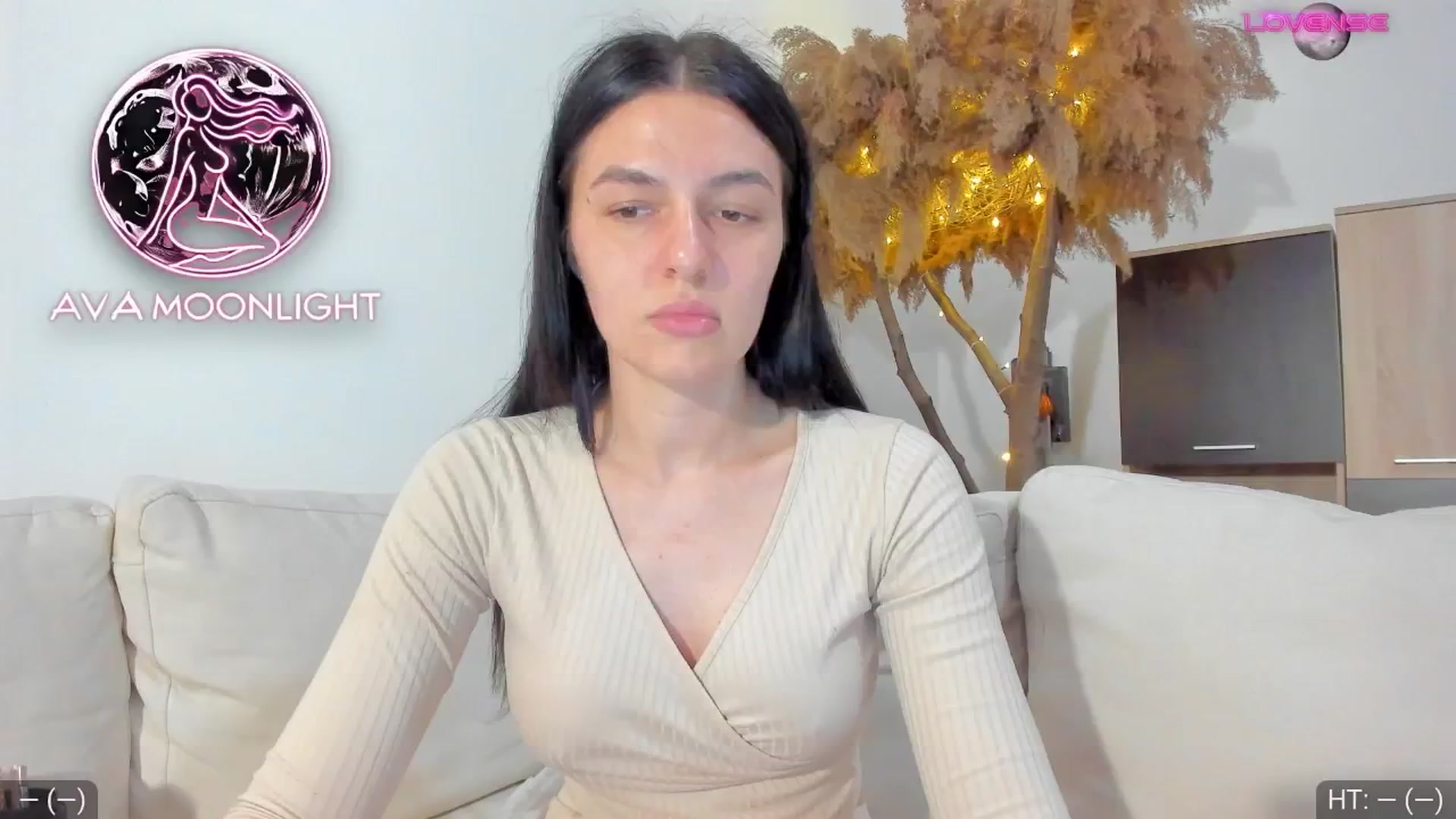 Gallery image thumbnail from AvaMoonlight's myfreecams stream on, 01/25/2025, 17:09 image 5 of 20