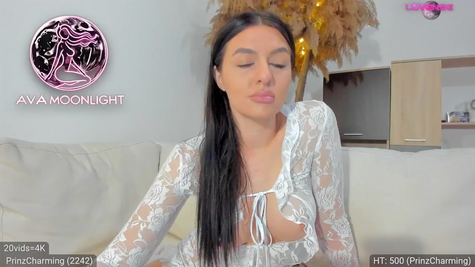 Gallery image thumbnail from AvaMoonlight's myfreecams stream on, 01/27/2025, 01:36 image 11 of 20