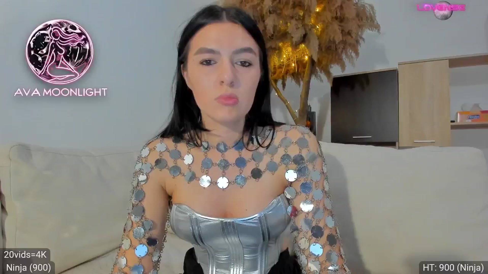 Gallery image thumbnail from AvaMoonlight's myfreecams stream on, 01/31/2025, 17:16 image 15 of 20