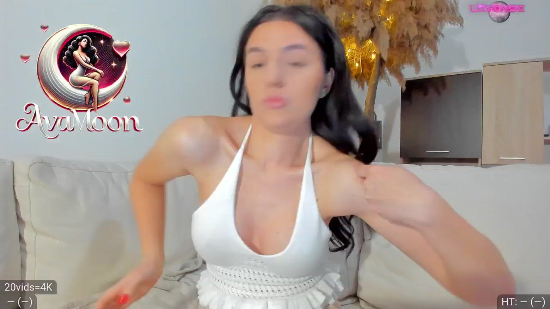 Gallery image thumbnail from AvaMoonlight's myfreecams stream on, 02/02/2025, 16:49 image 4 of 20