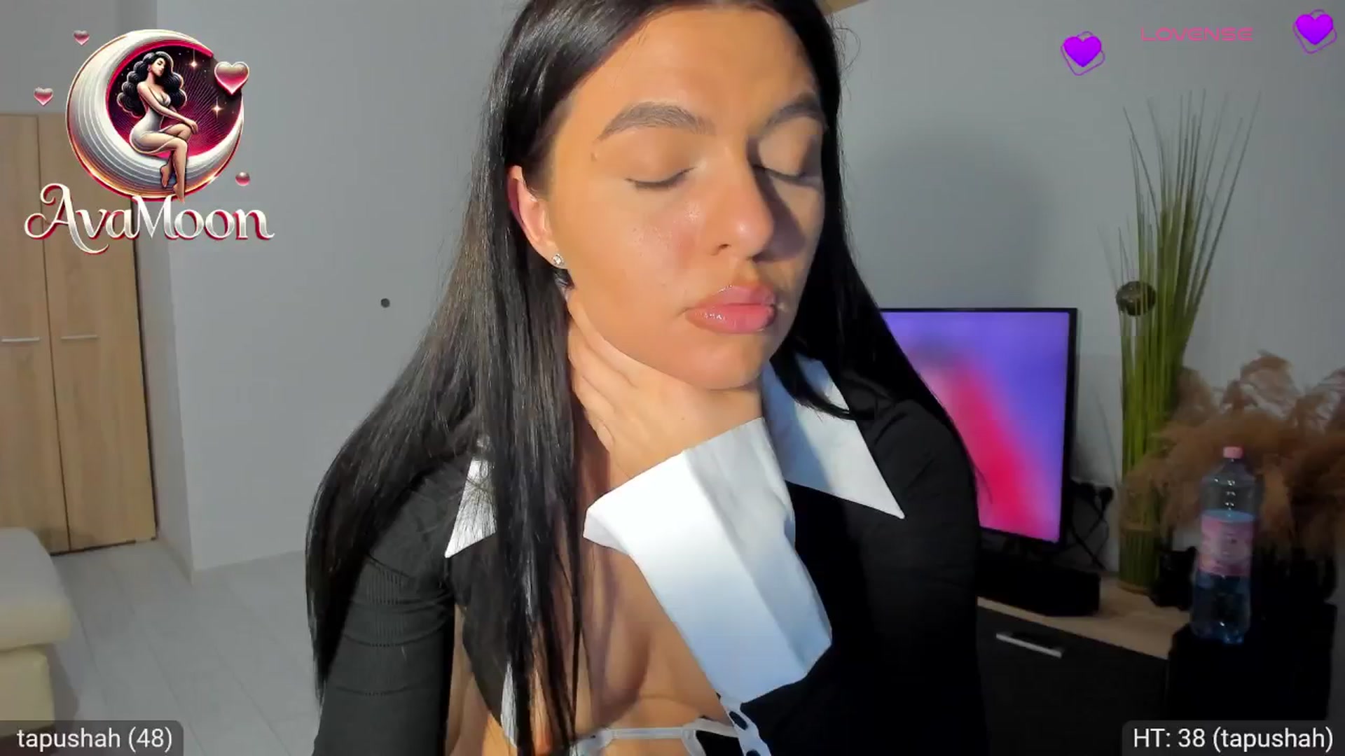 Gallery image thumbnail from AvaMoonlight's myfreecams stream on, 02/20/2025, 01:01 image 3 of 20