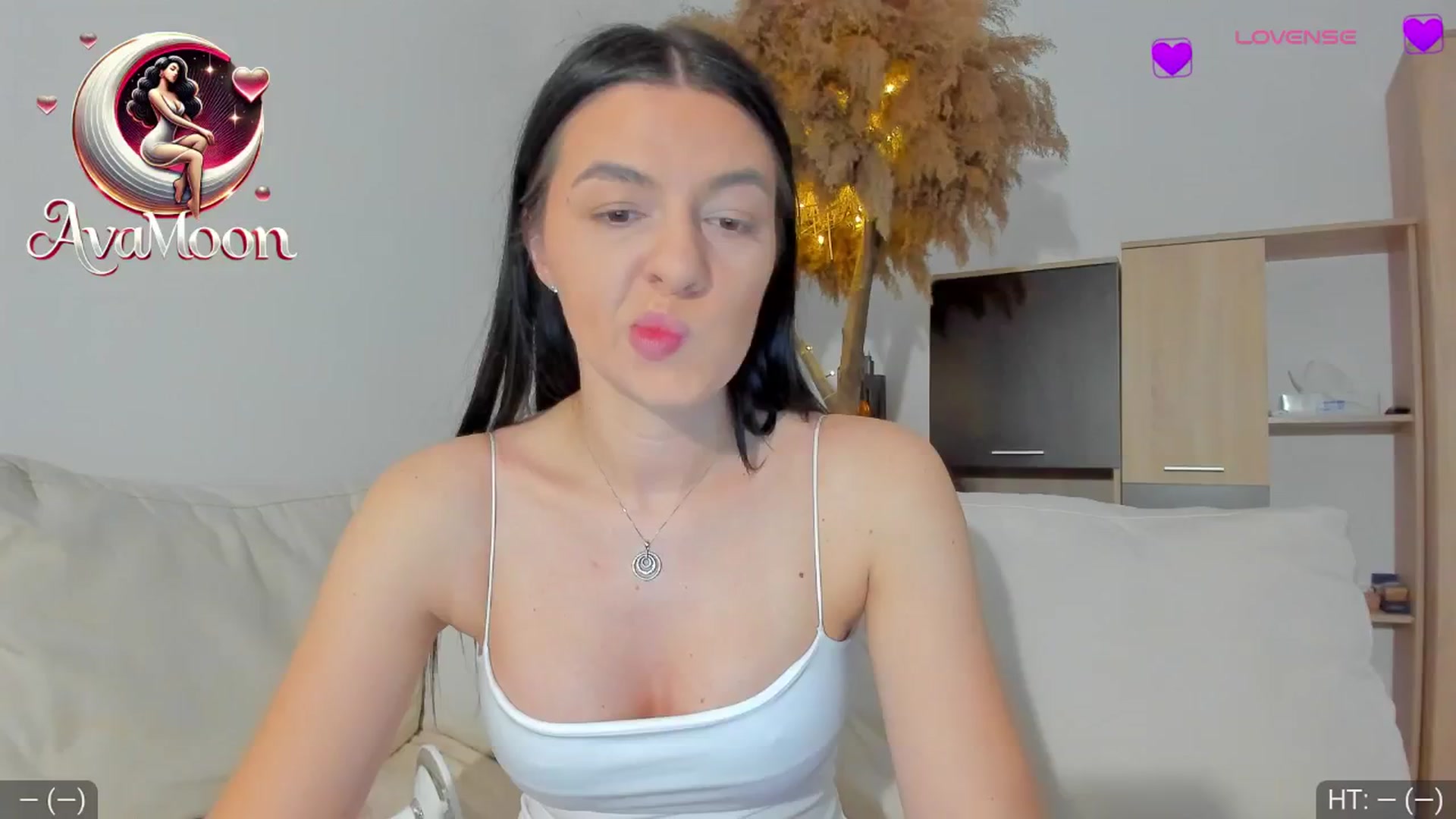 Gallery image thumbnail from AvaMoonlight's myfreecams stream on, 02/25/2025, 16:19 image 3 of 20
