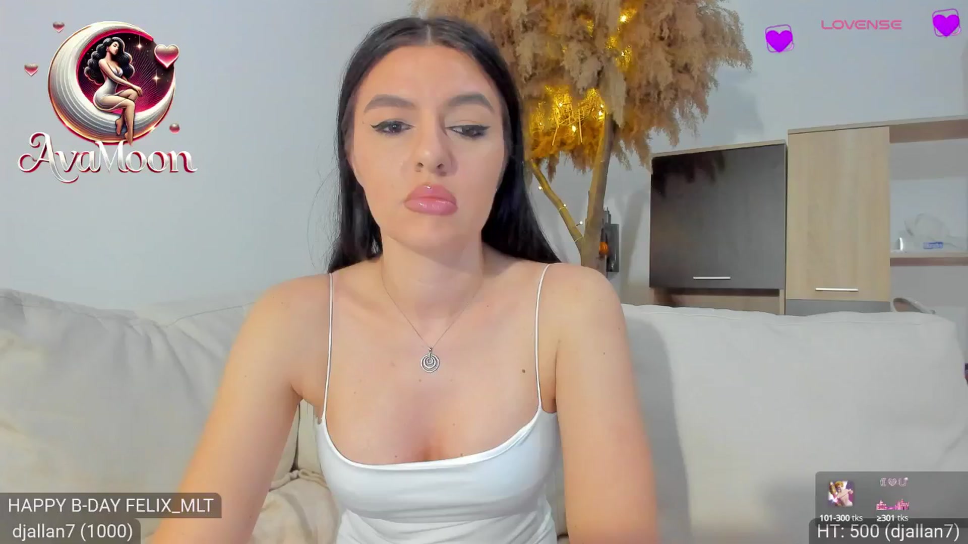 Gallery image thumbnail from AvaMoonlight's myfreecams stream on, 02/26/2025, 01:03 image 9 of 20