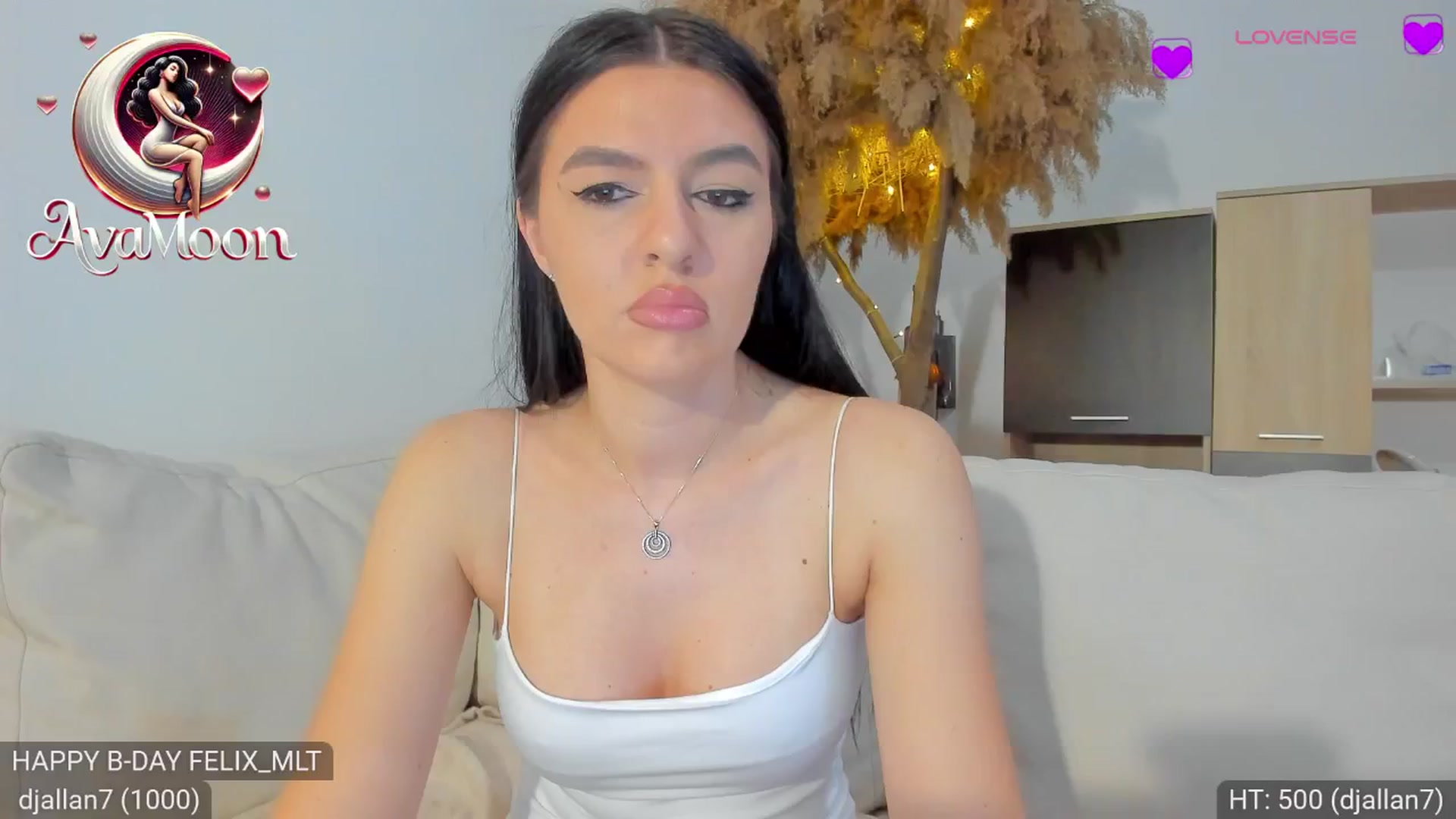 Gallery image thumbnail from AvaMoonlight's myfreecams stream on, 02/26/2025, 01:03 image 17 of 20