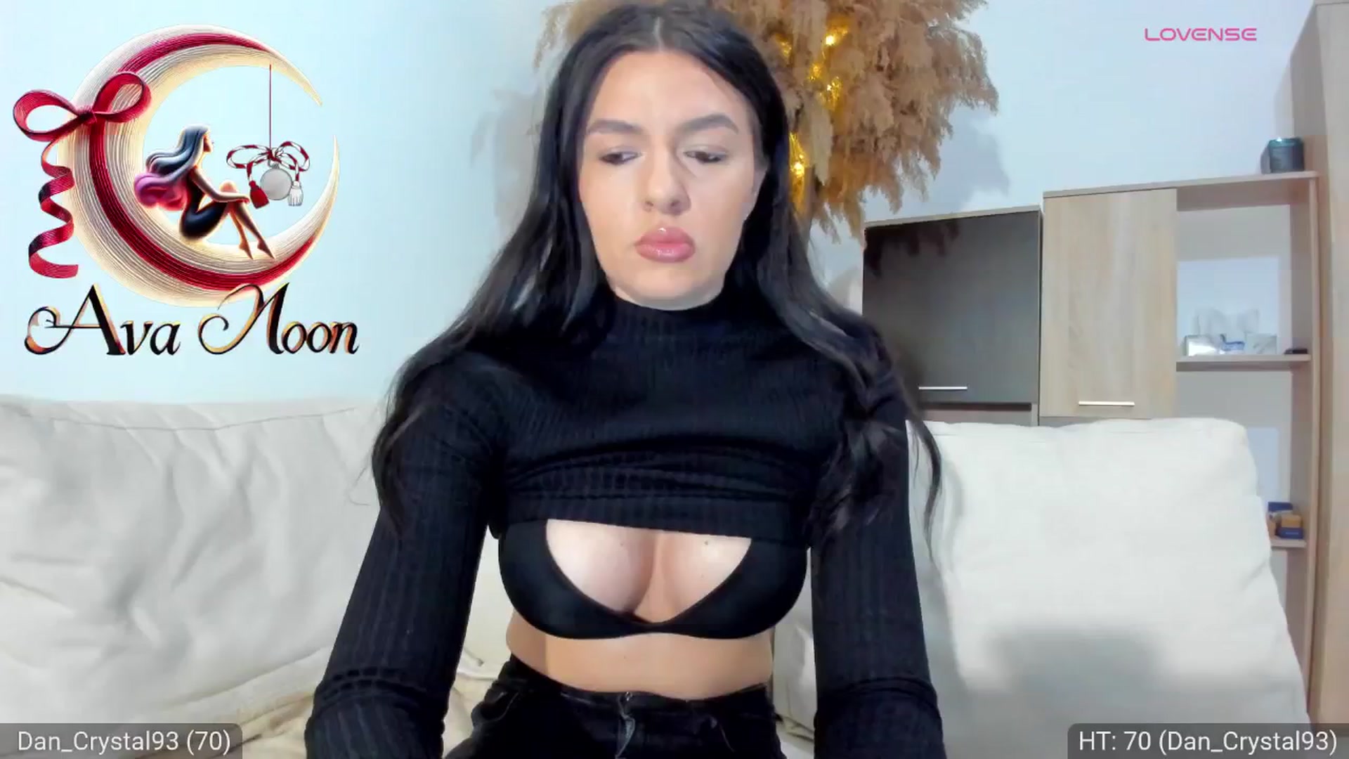 Gallery image thumbnail from AvaMoonlight's myfreecams stream on, 03/02/2025, 17:11 image 6 of 20