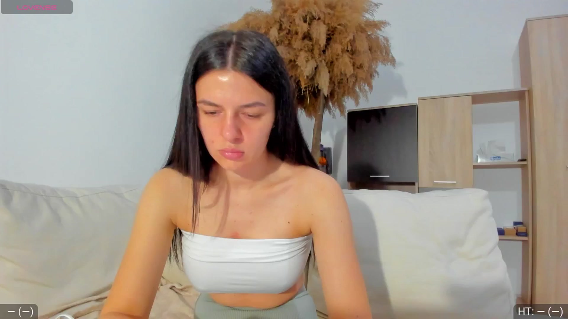 Gallery image thumbnail from AvaMoonlight's myfreecams stream on, 03/03/2025, 17:12 image 1 of 20