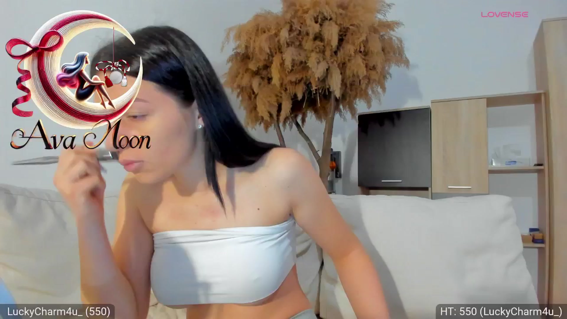 Gallery image thumbnail from AvaMoonlight's myfreecams stream on, 03/03/2025, 17:12 image 12 of 20