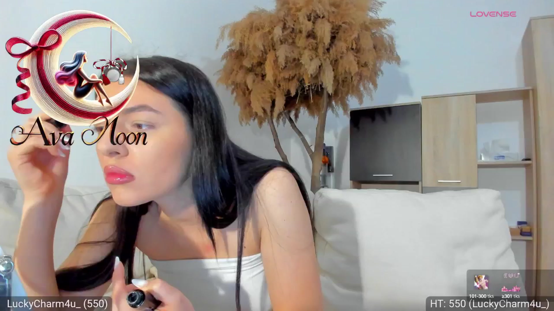 Gallery image thumbnail from AvaMoonlight's myfreecams stream on, 03/03/2025, 17:12 image 15 of 20