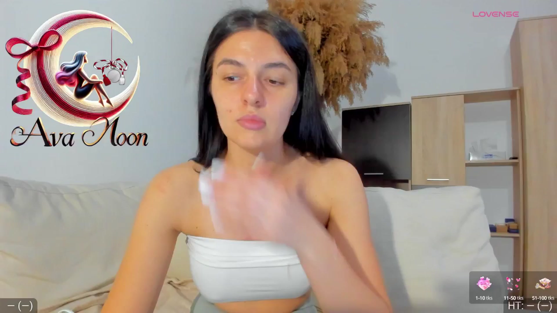Gallery image thumbnail from AvaMoonlight's myfreecams stream on, 03/03/2025, 17:12 image 5 of 20