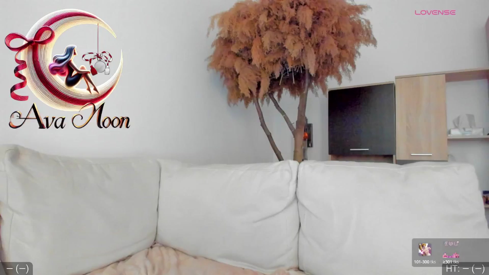 Gallery image thumbnail from AvaMoonlight's myfreecams stream on, 03/05/2025, 16:32 image 8 of 20