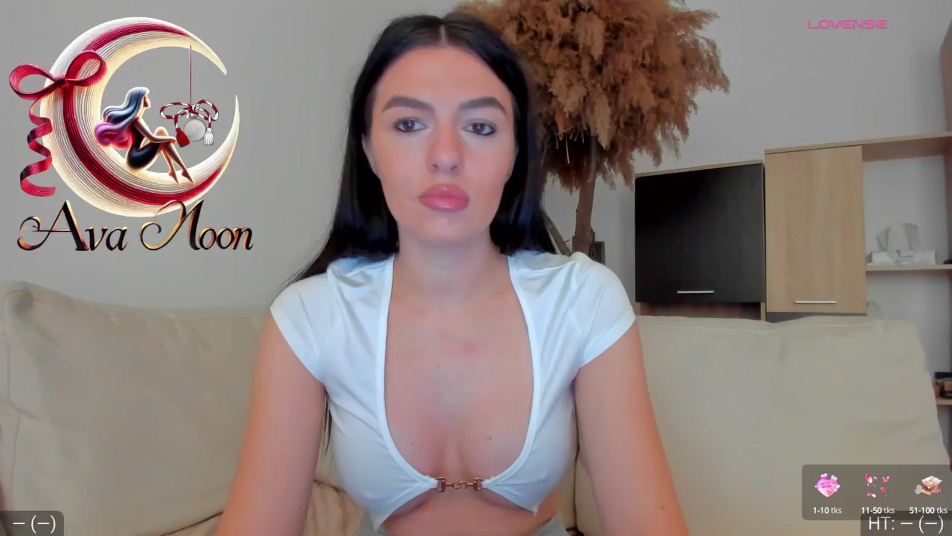 Gallery image thumbnail from AvaMoonlight's myfreecams stream on, 03/05/2025, 16:32 image 5 of 20