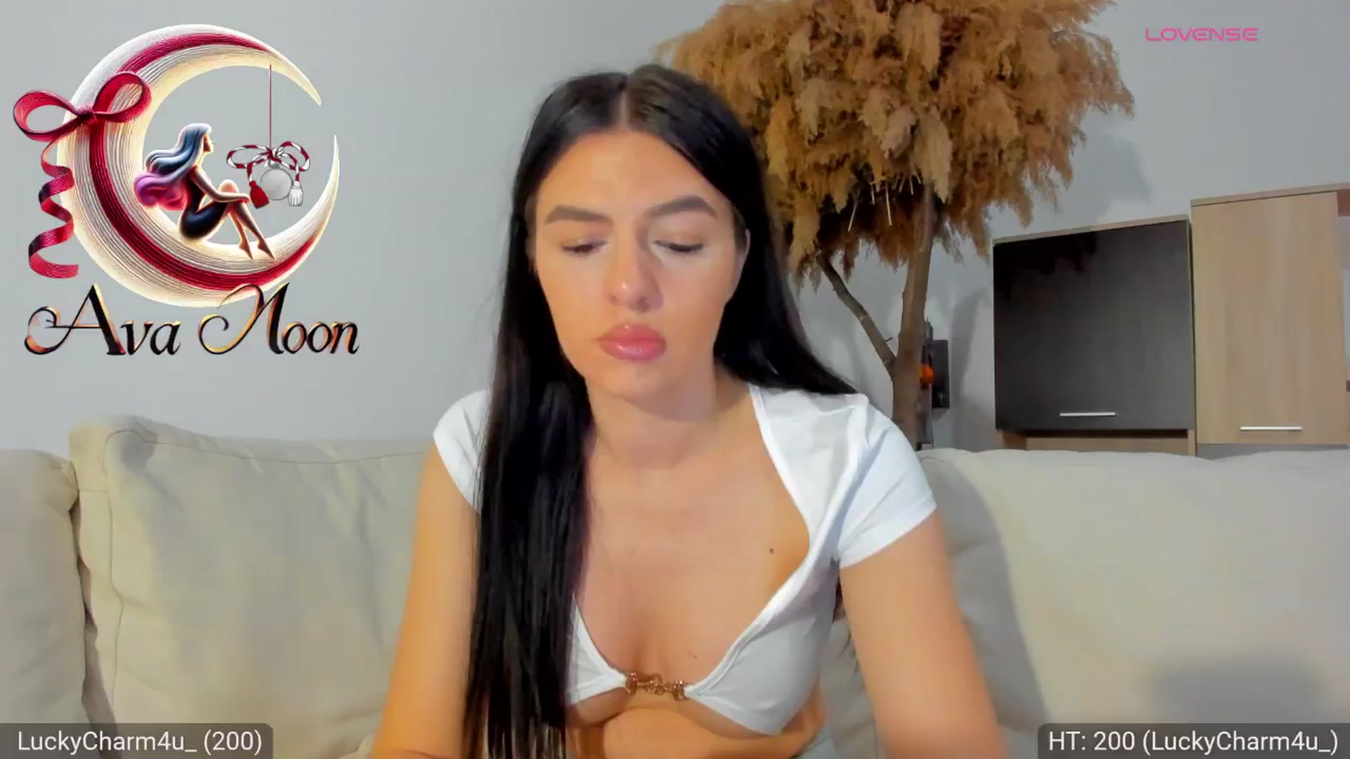 Gallery image thumbnail from AvaMoonlight's myfreecams stream on, 03/05/2025, 16:46 image 18 of 20