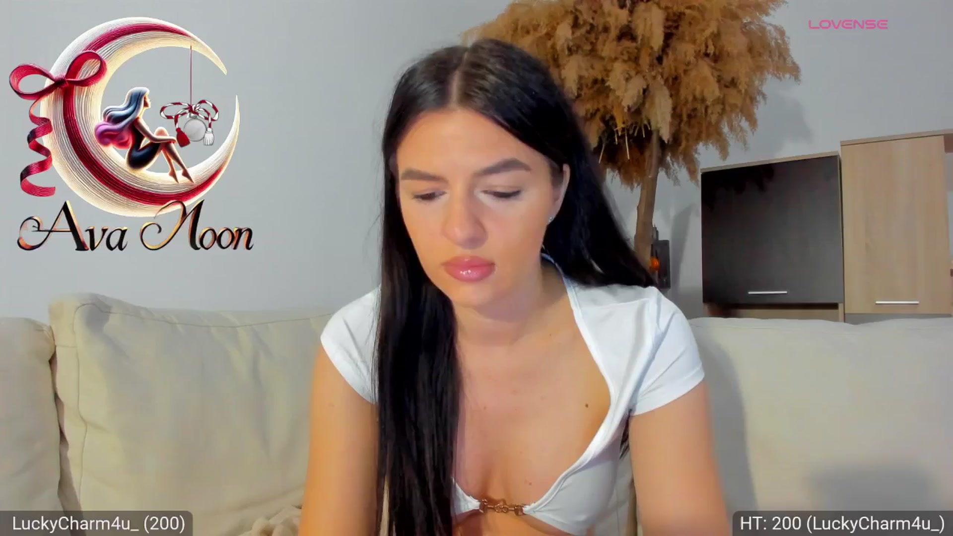 Gallery image thumbnail from AvaMoonlight's myfreecams stream on, 03/05/2025, 16:46 image 19 of 20