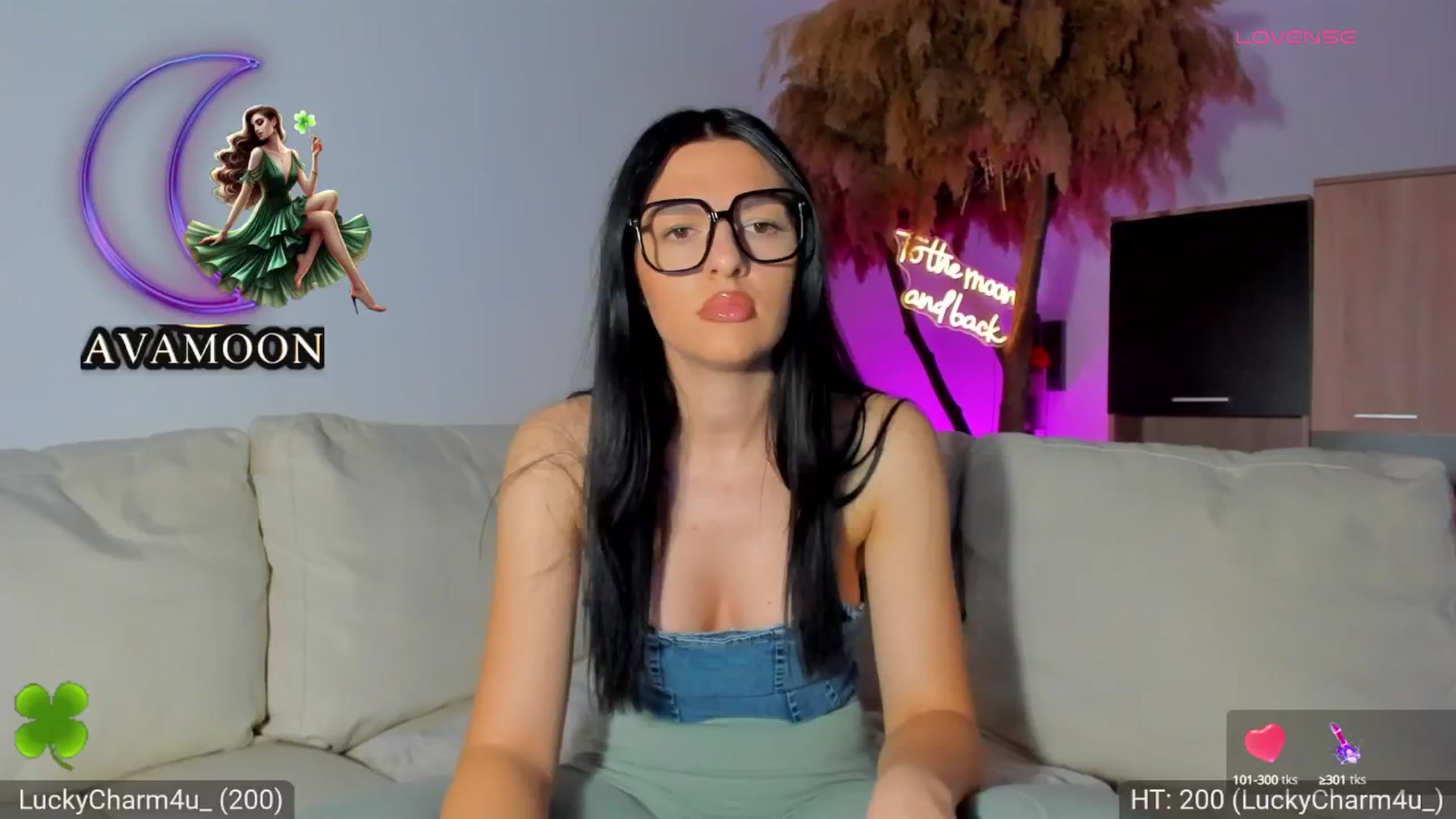 Gallery image thumbnail from AvaMoonlight's myfreecams stream on, 03/17/2025, 17:21 image 12 of 20