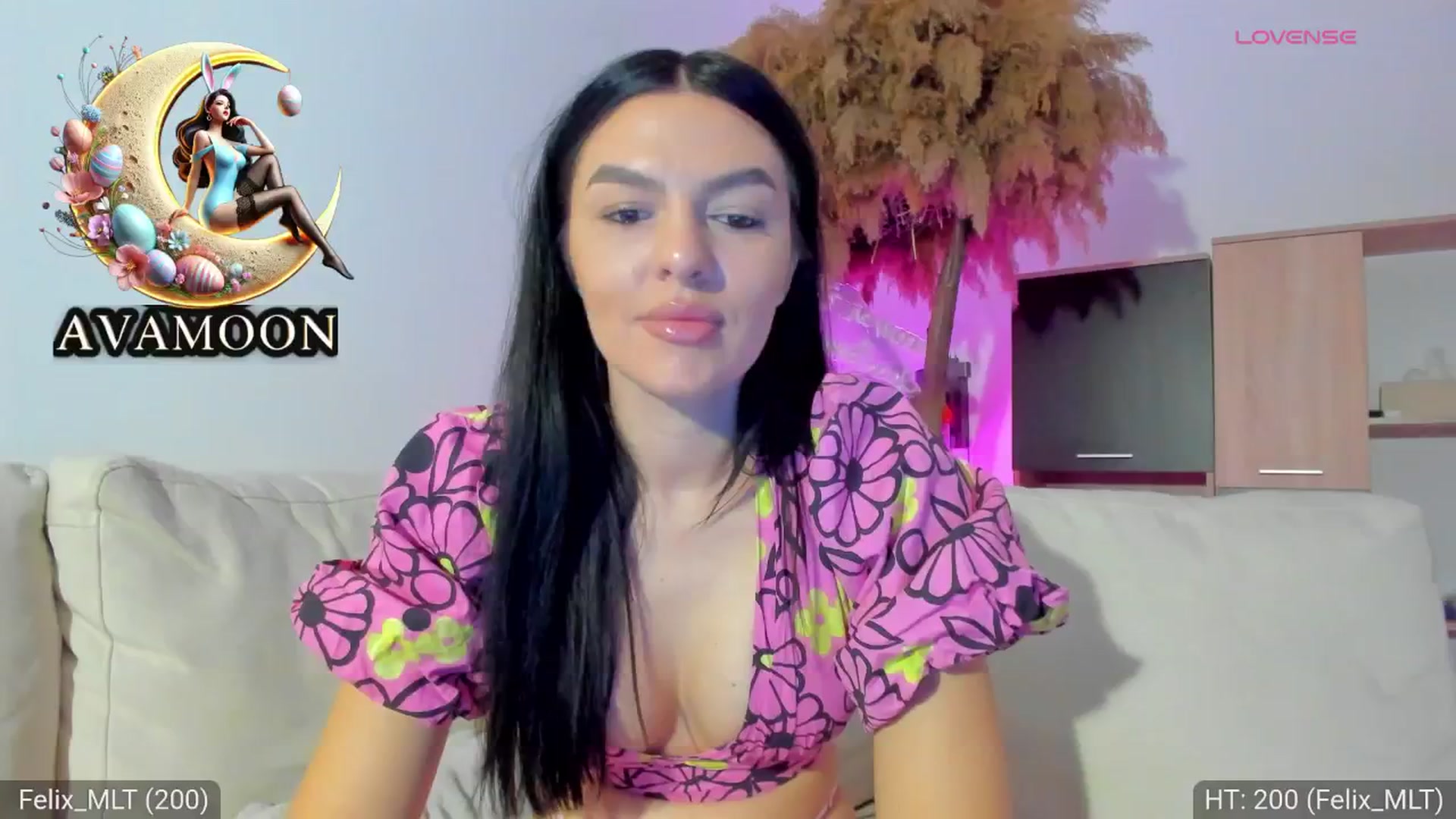 Gallery image thumbnail from AvaMoonlight's myfreecams stream on, 03/18/2025, 17:03 image 12 of 20