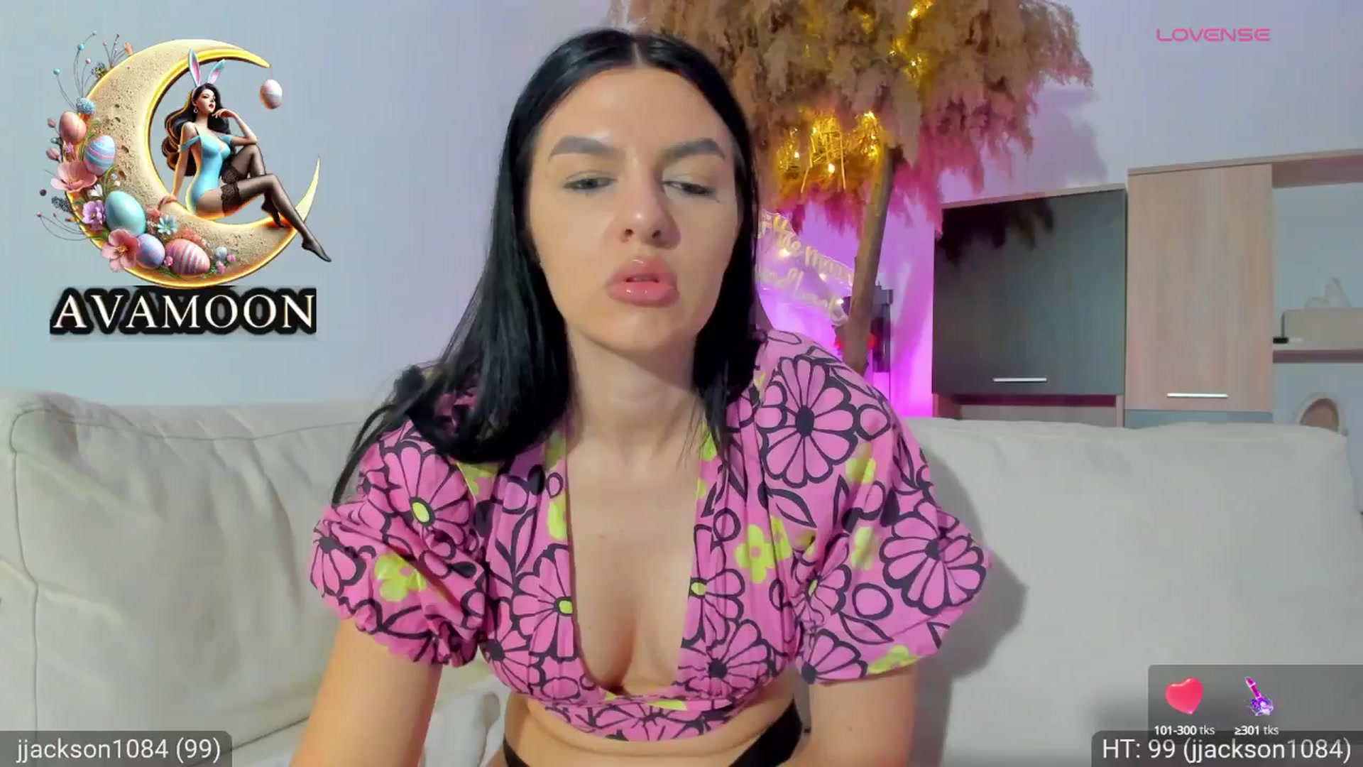 Gallery image thumbnail from AvaMoonlight's myfreecams stream on, 03/19/2025, 01:25 image 11 of 20