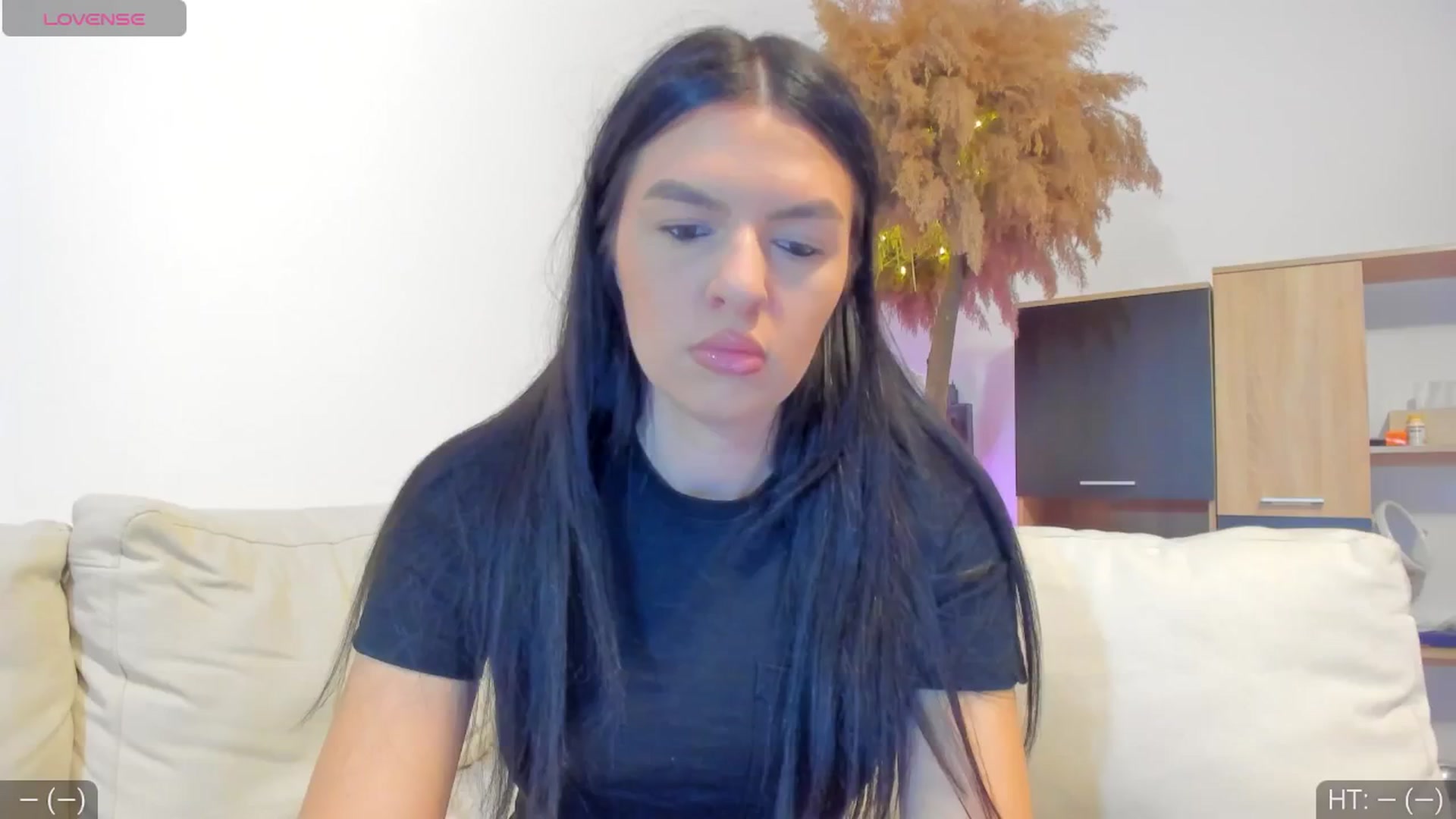Gallery image thumbnail from AvaMoonlight's myfreecams stream on, 03/26/2025, 16:19 image 1 of 20