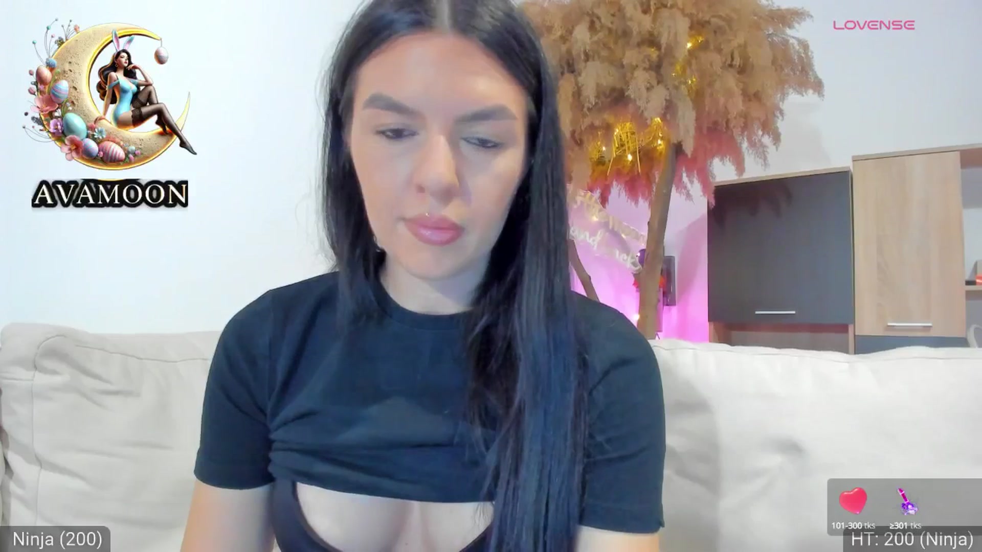 Gallery image thumbnail from AvaMoonlight's myfreecams stream on, 03/26/2025, 17:03 image 8 of 20