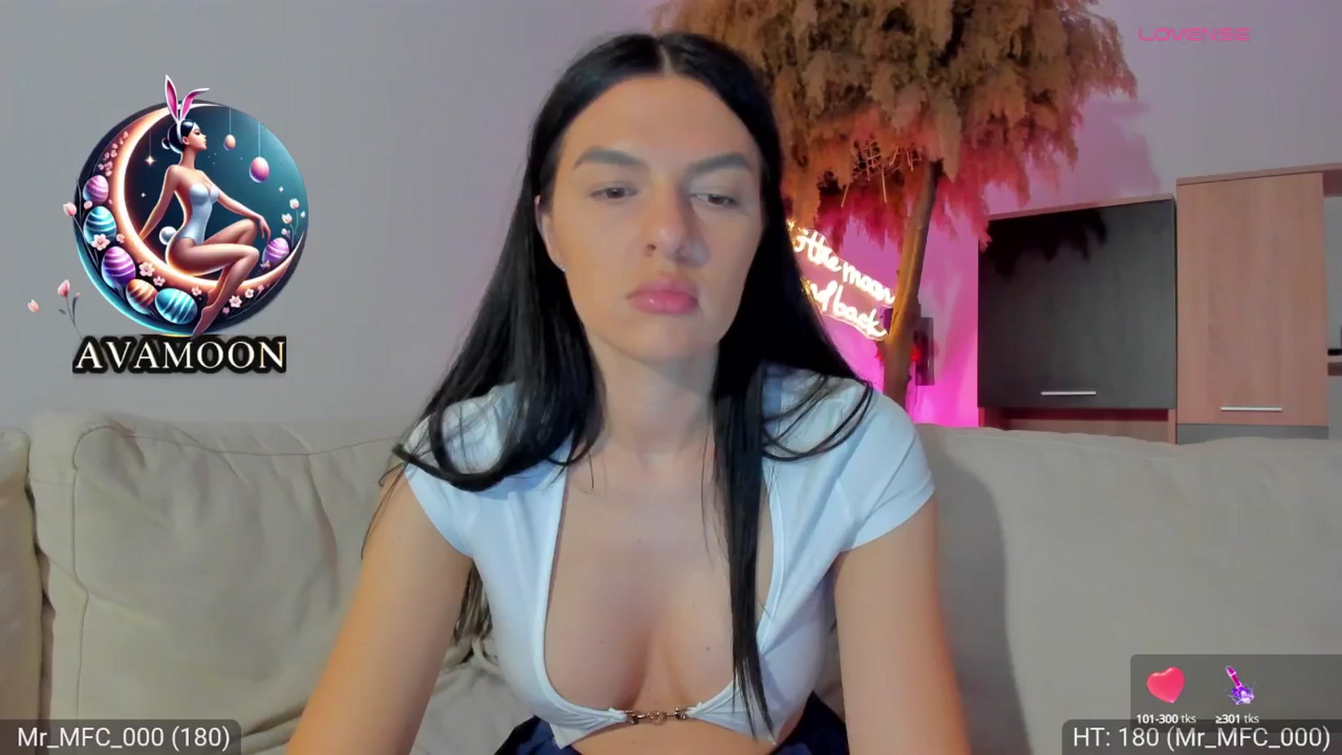 Gallery image thumbnail from AvaMoonlight's myfreecams stream on, 03/30/2025, 24:02 image 17 of 20