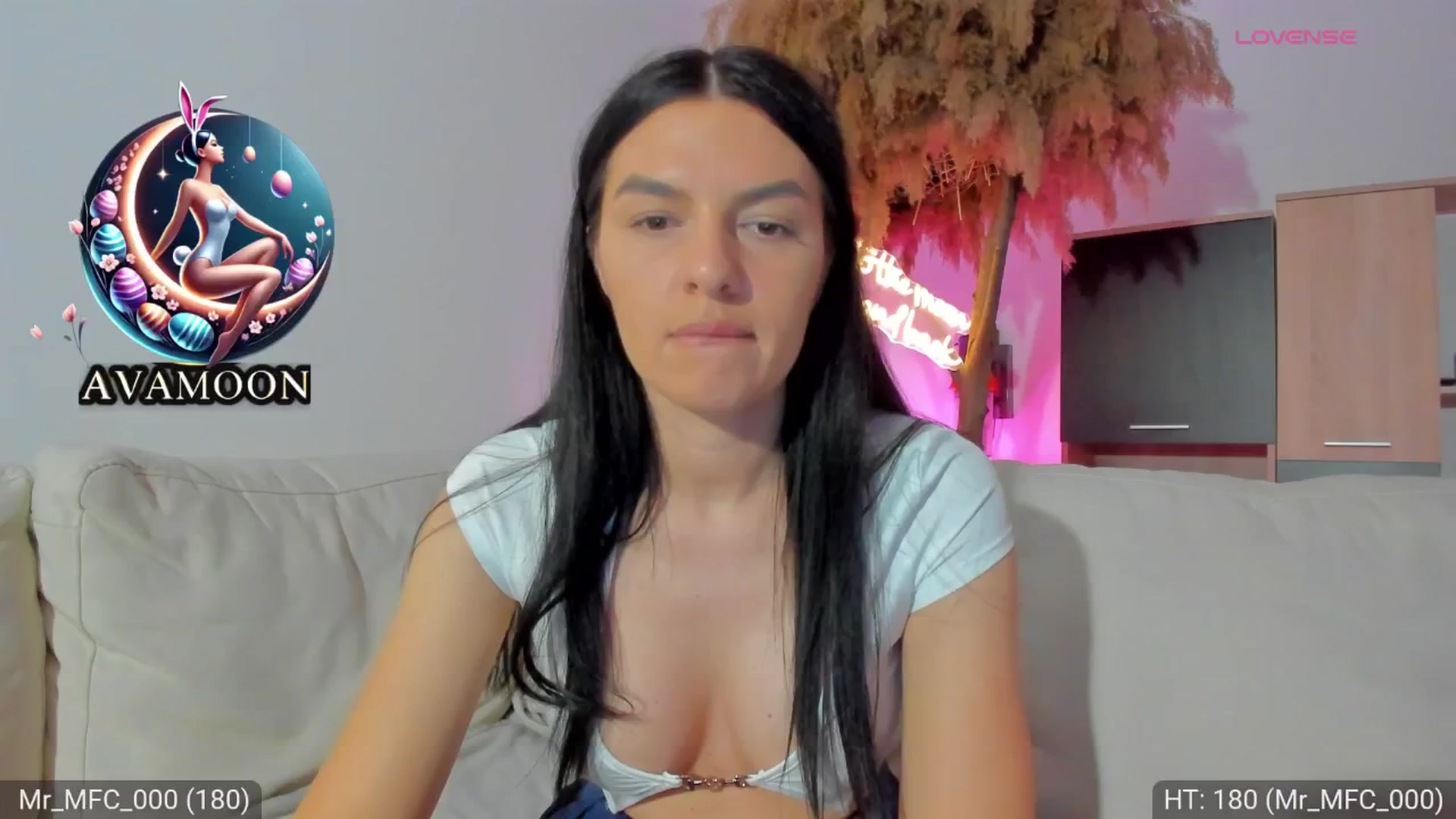 Gallery image thumbnail from AvaMoonlight's myfreecams stream on, 03/30/2025, 24:02 image 19 of 20