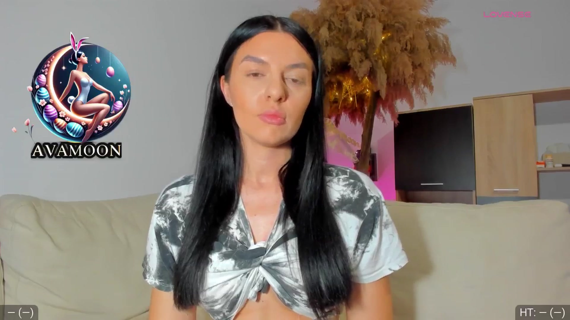 Gallery image thumbnail from AvaMoonlight's myfreecams stream on, 03/31/2025, 15:56 image 4 of 20