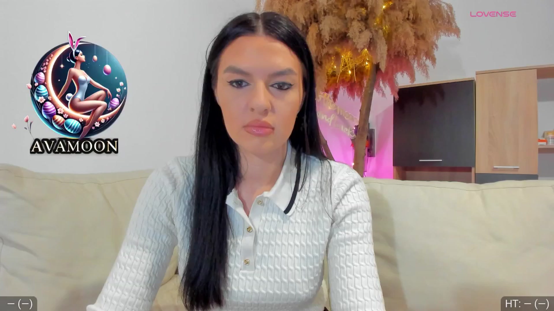 Gallery image thumbnail from AvaMoonlight's myfreecams stream on, 03/31/2025, 22:32 image 10 of 20