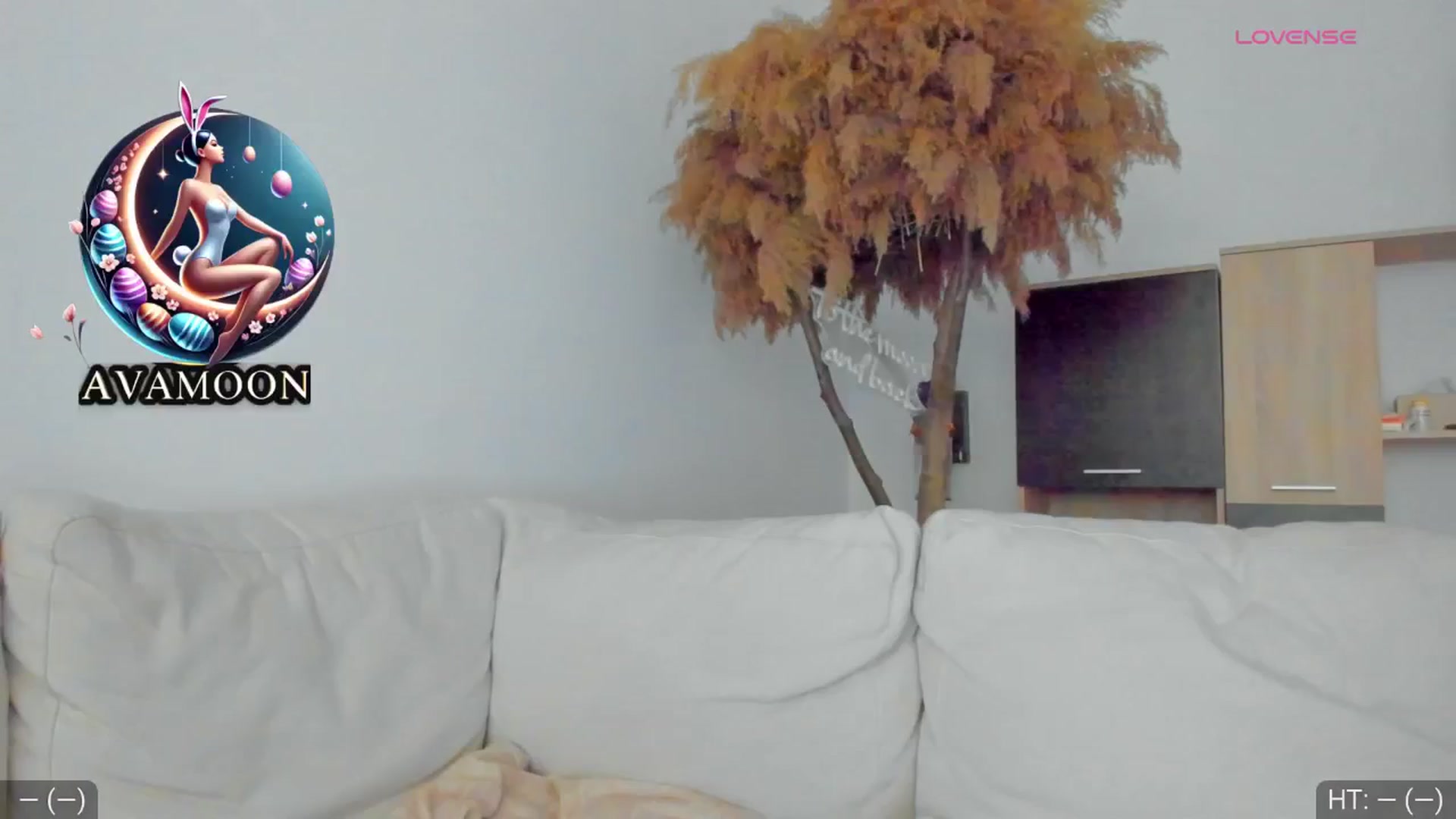 Gallery image thumbnail from AvaMoonlight's myfreecams stream on, 04/02/2025, 15:58 image 4 of 20