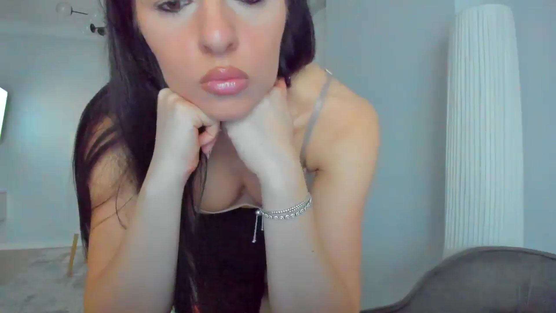 Gallery image thumbnail from AvaMoonlight's myfreecams stream on, 04/03/2025, 15:51 image 16 of 20