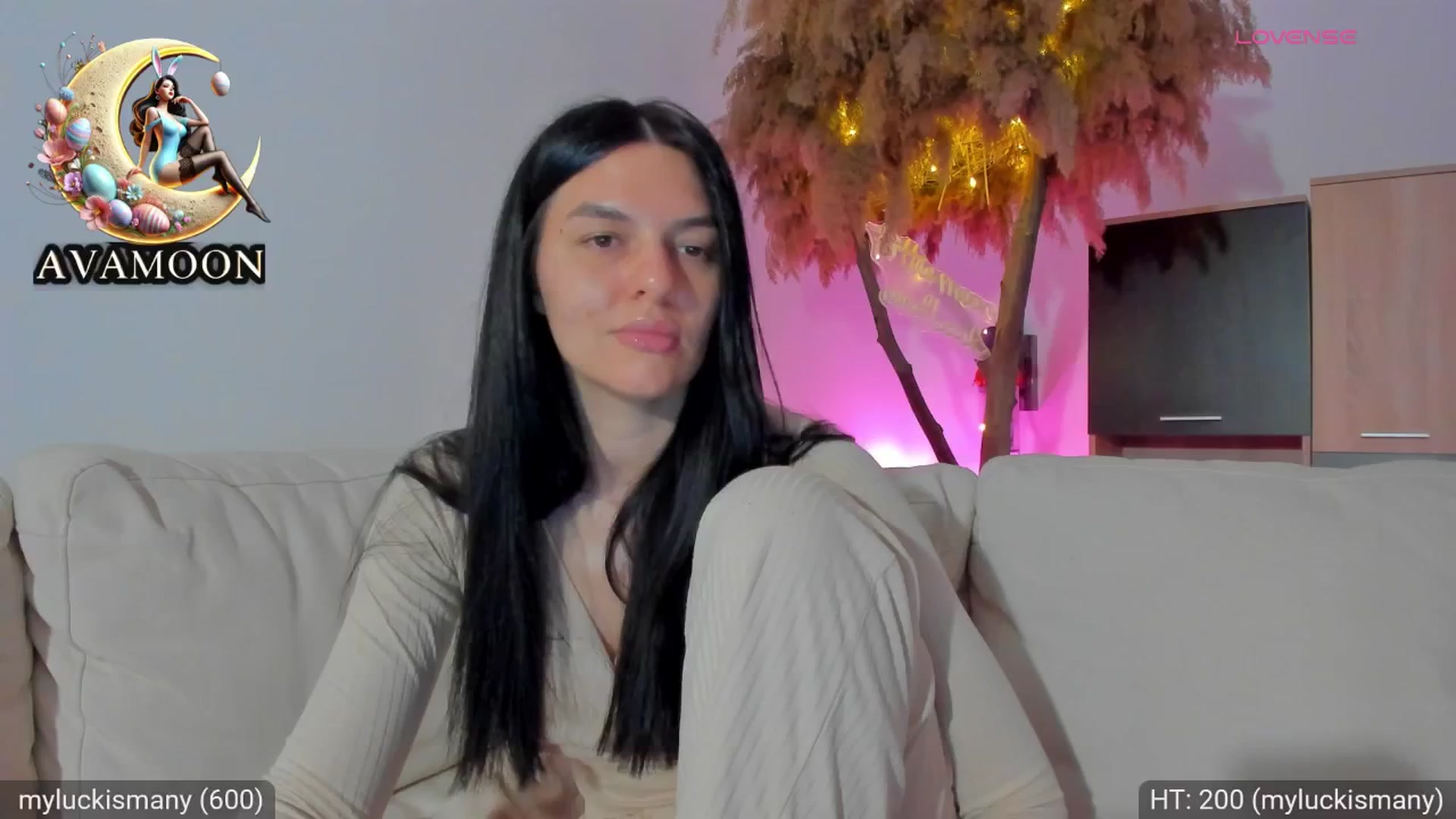 Gallery image thumbnail from AvaMoonlight's myfreecams stream on, 04/06/2025, 24:07 image 19 of 20